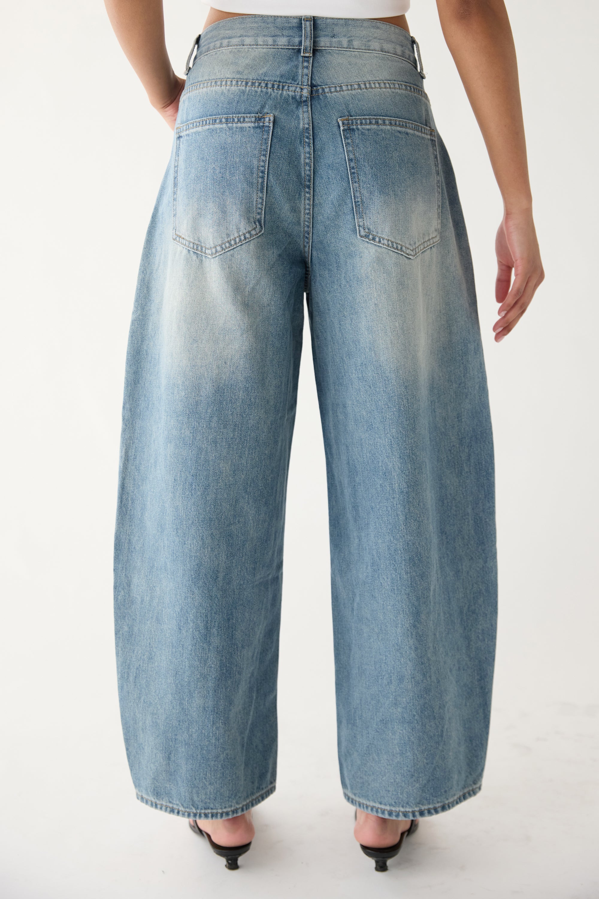 27" CURVE LEG MID RISE DENIM JEAN - Image 8