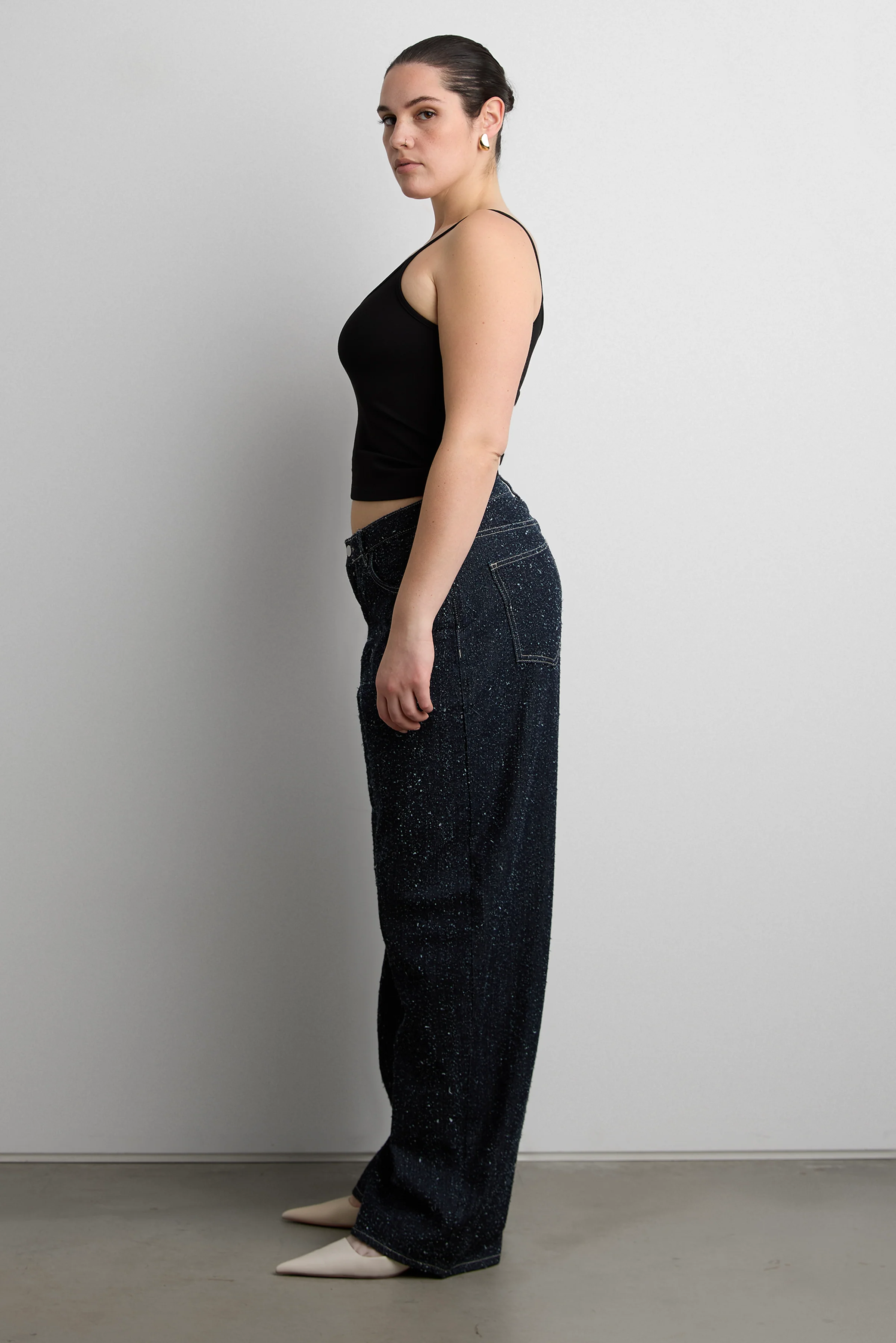 MID-RISE BARREL LEG BOUCLE TEXTURED JEAN - Image 5
