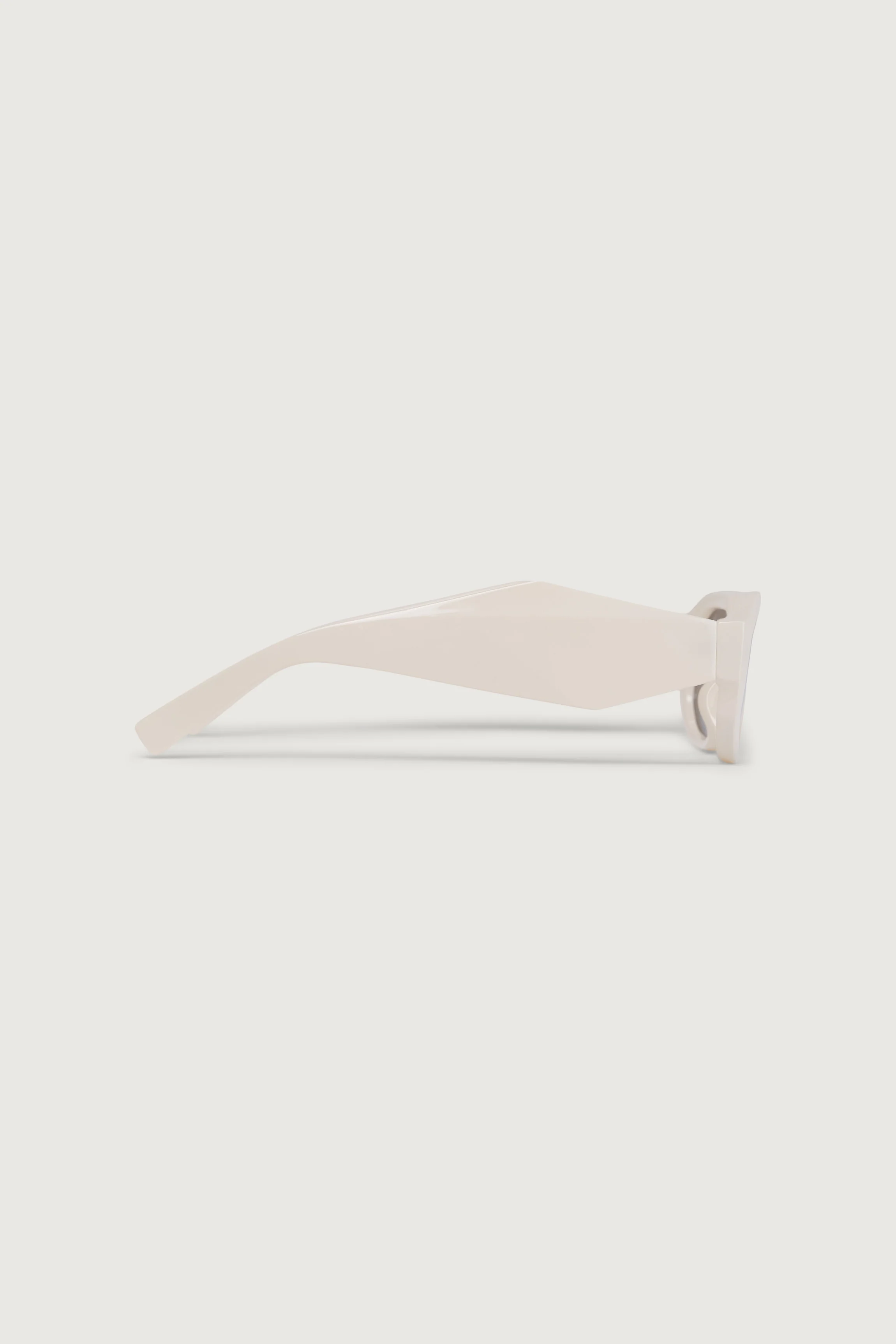 ANGULAR FRAME SUNGLASSES - Image 4