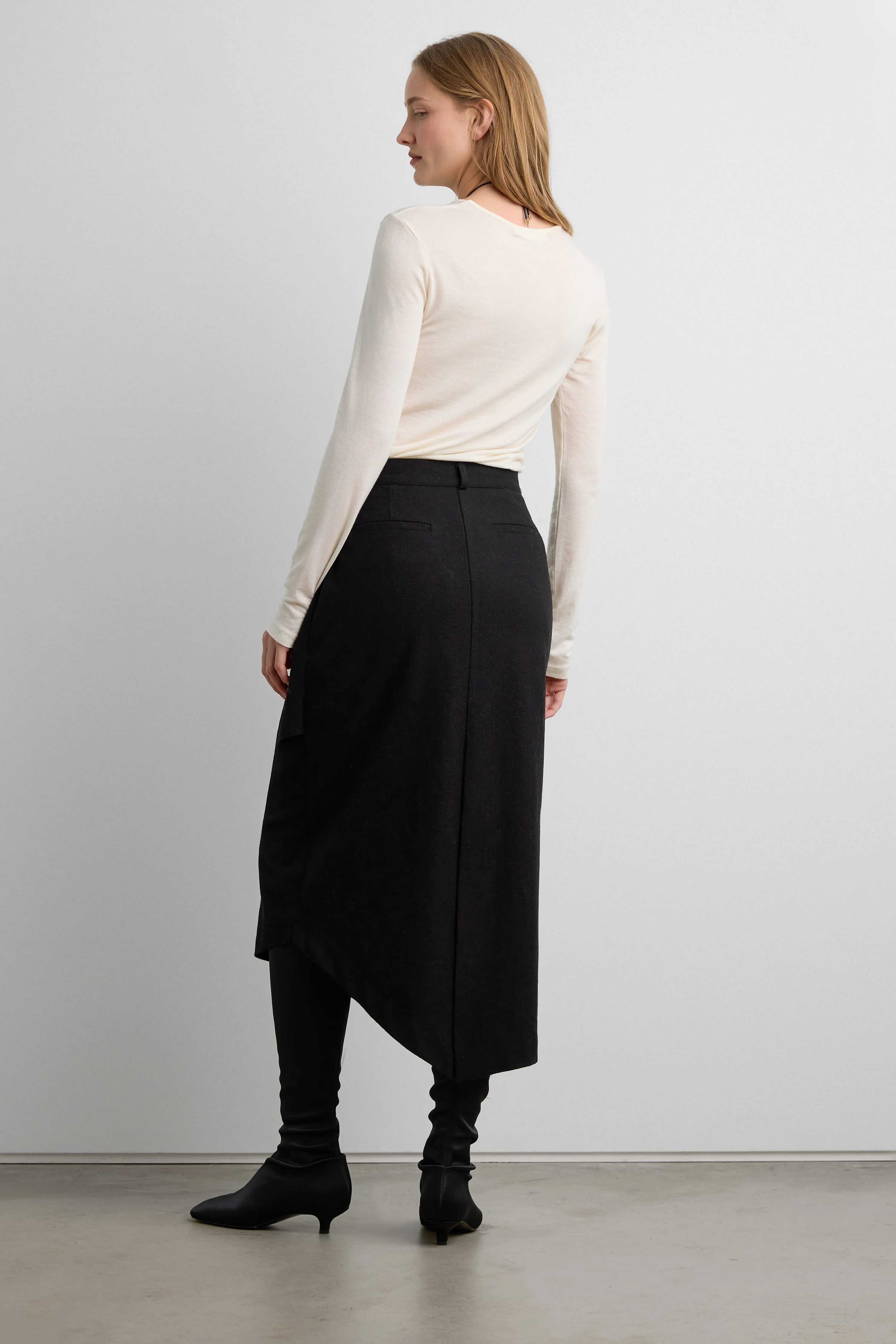 ASYMMETRICAL MIDI WRAP SKIRT - Image 4