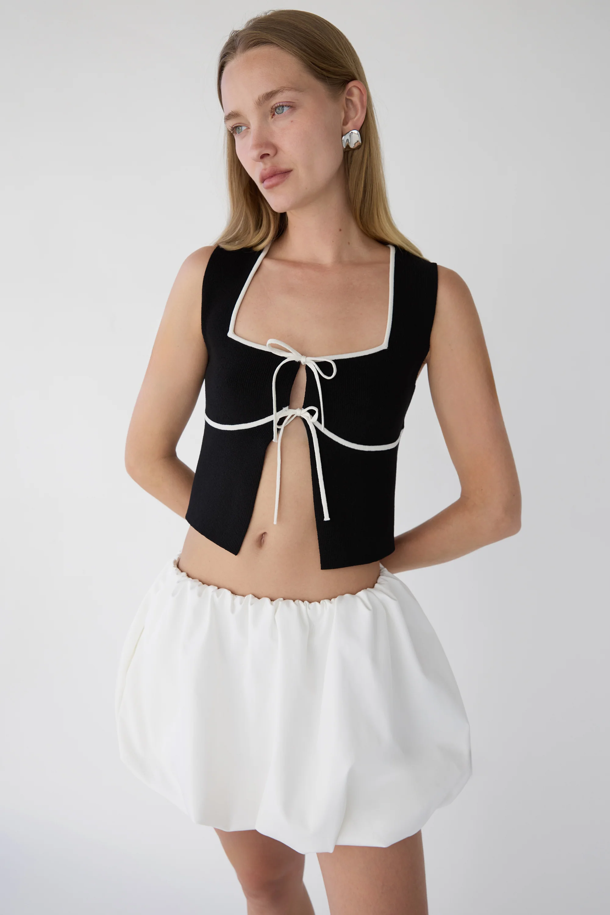 SQUARE NECK TIE FRONT KNIT TANK TOP - Image 4