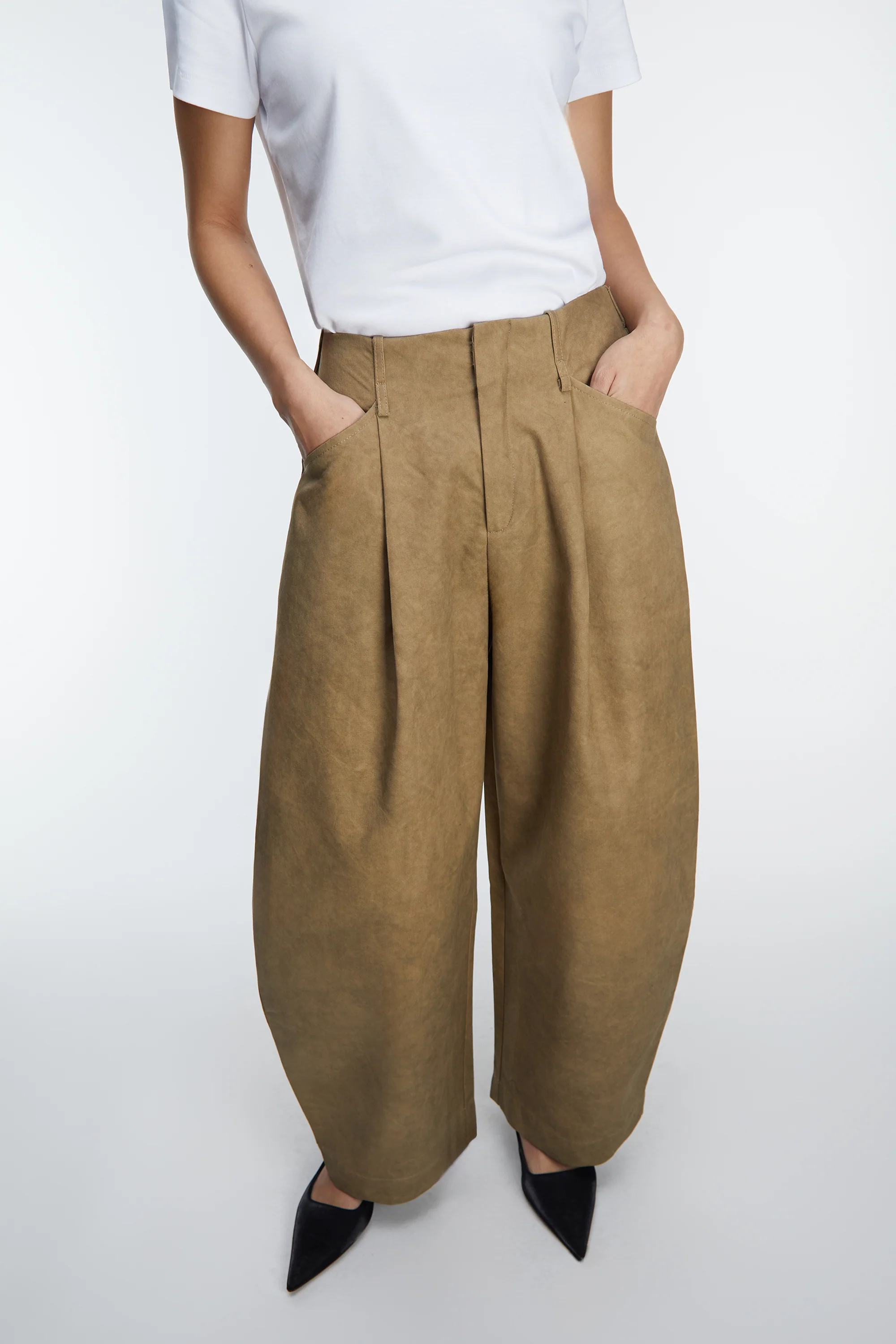 VOLUMINOUS BARREL LEG PANT - Image 6