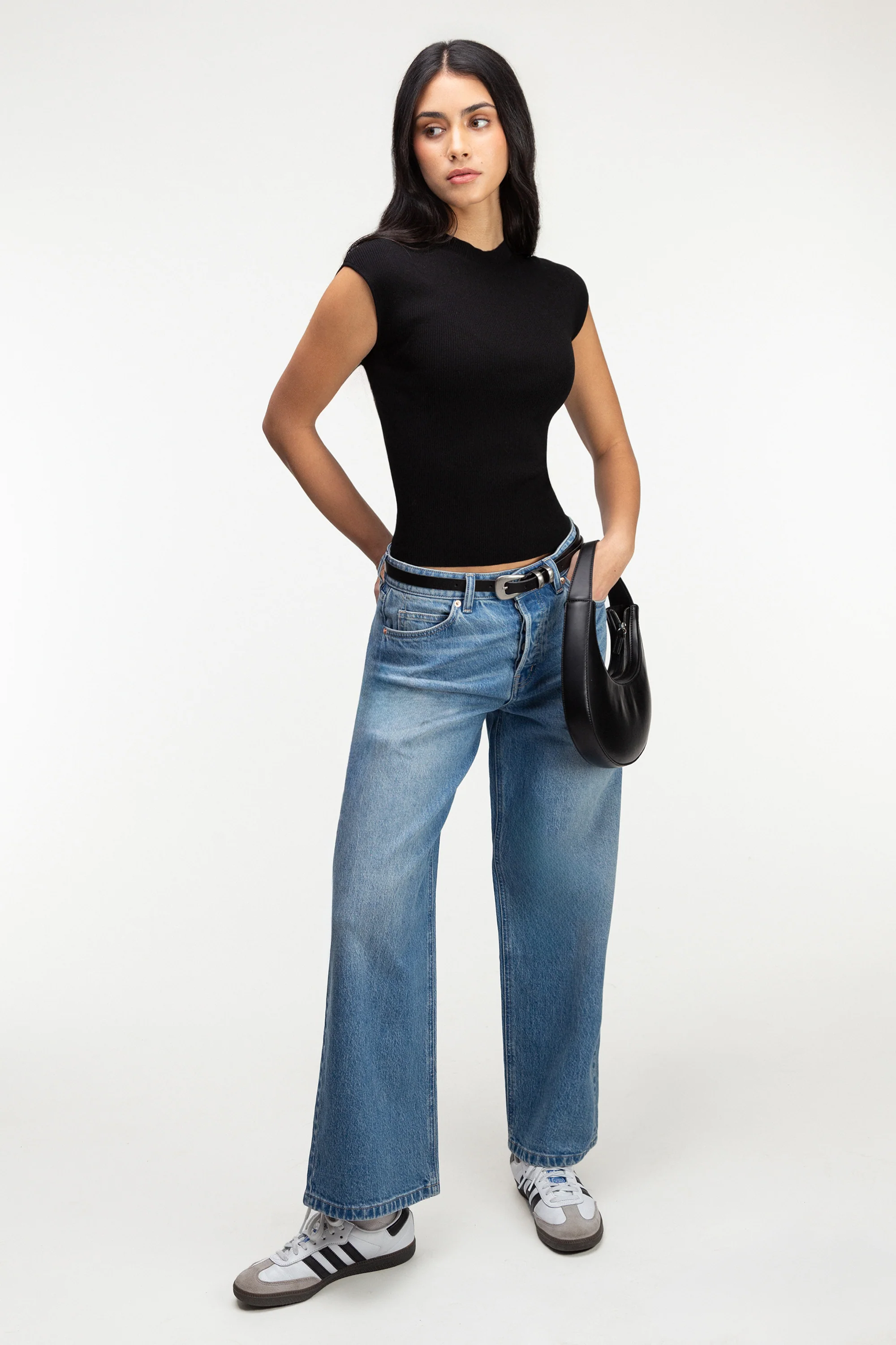CLASSIC SLEEVELESS KNIT TOP - Image 3