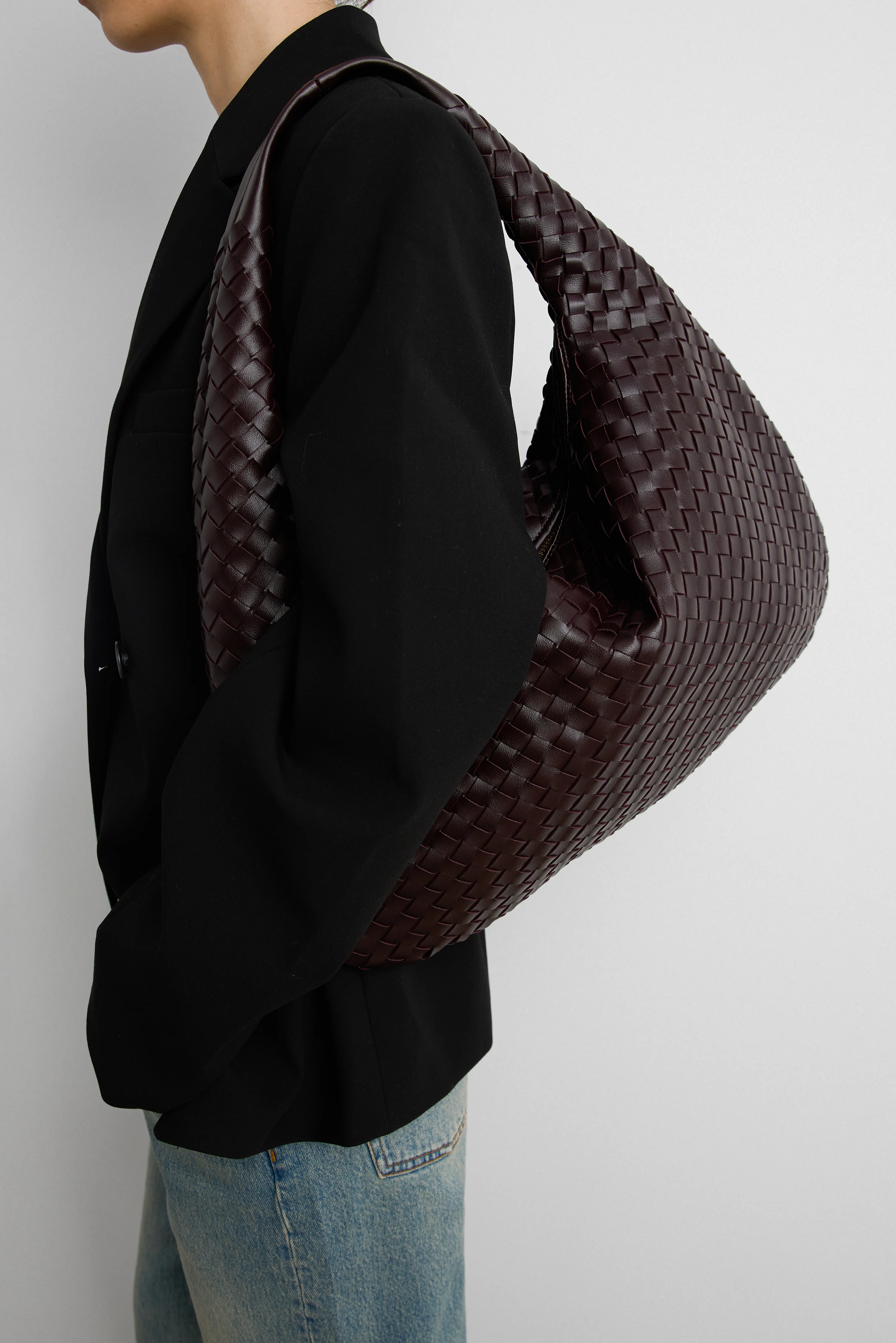 BLAKE SHOULDER BAG - Image 12