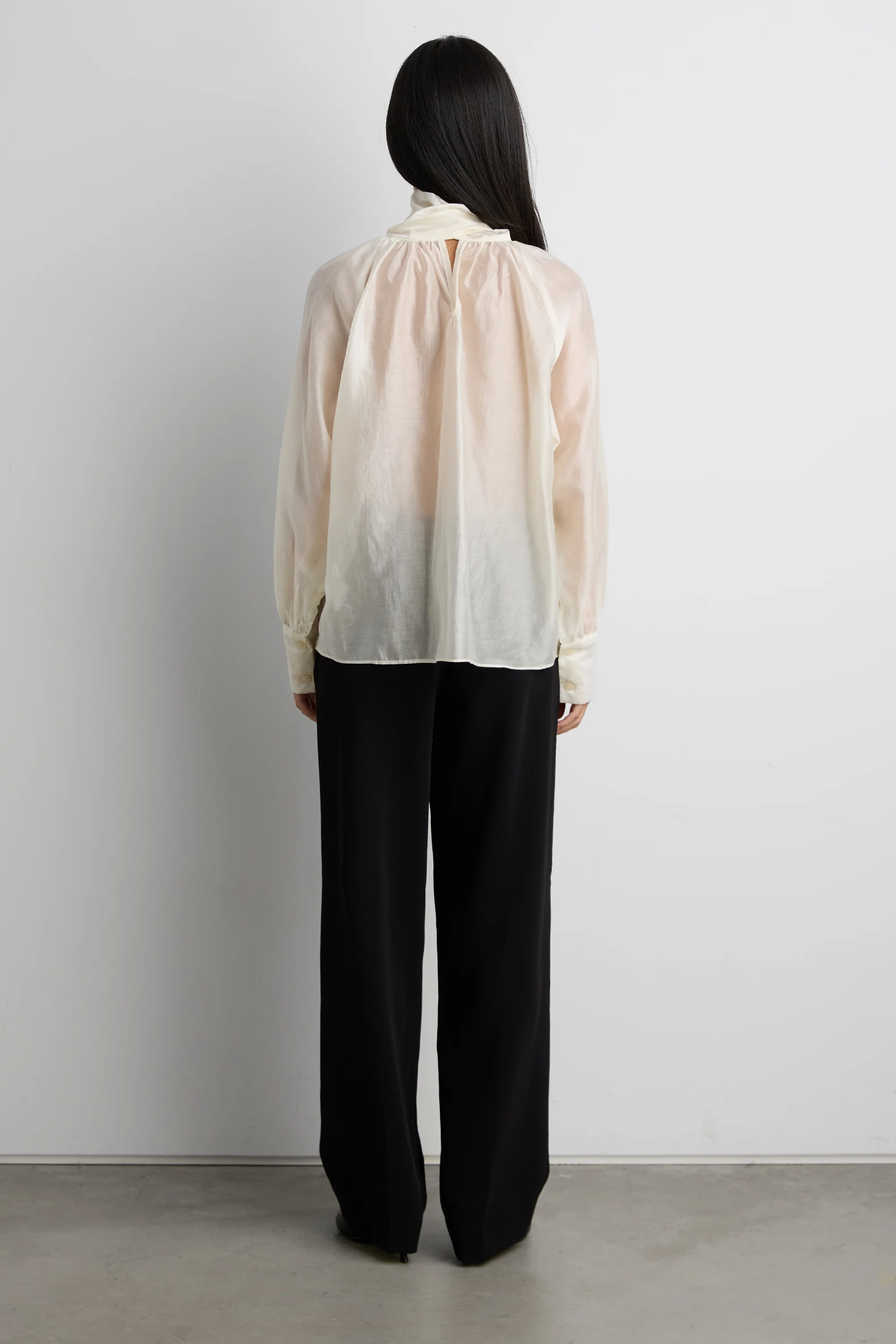 BLOUSE WITH TIE NECK DETAIL - Image 4