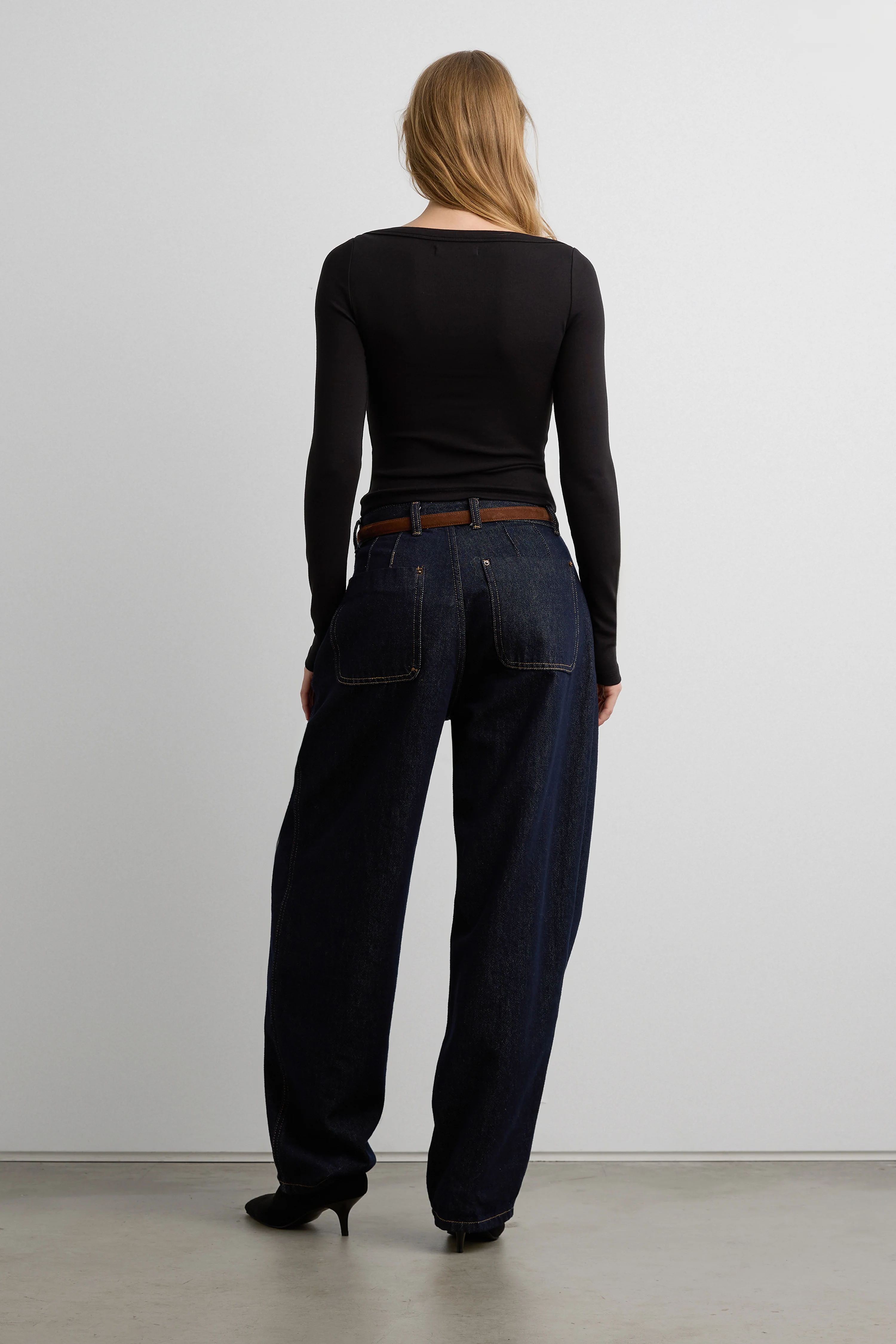 BOAT NECK LONG SLEEVE TOP - Image 4