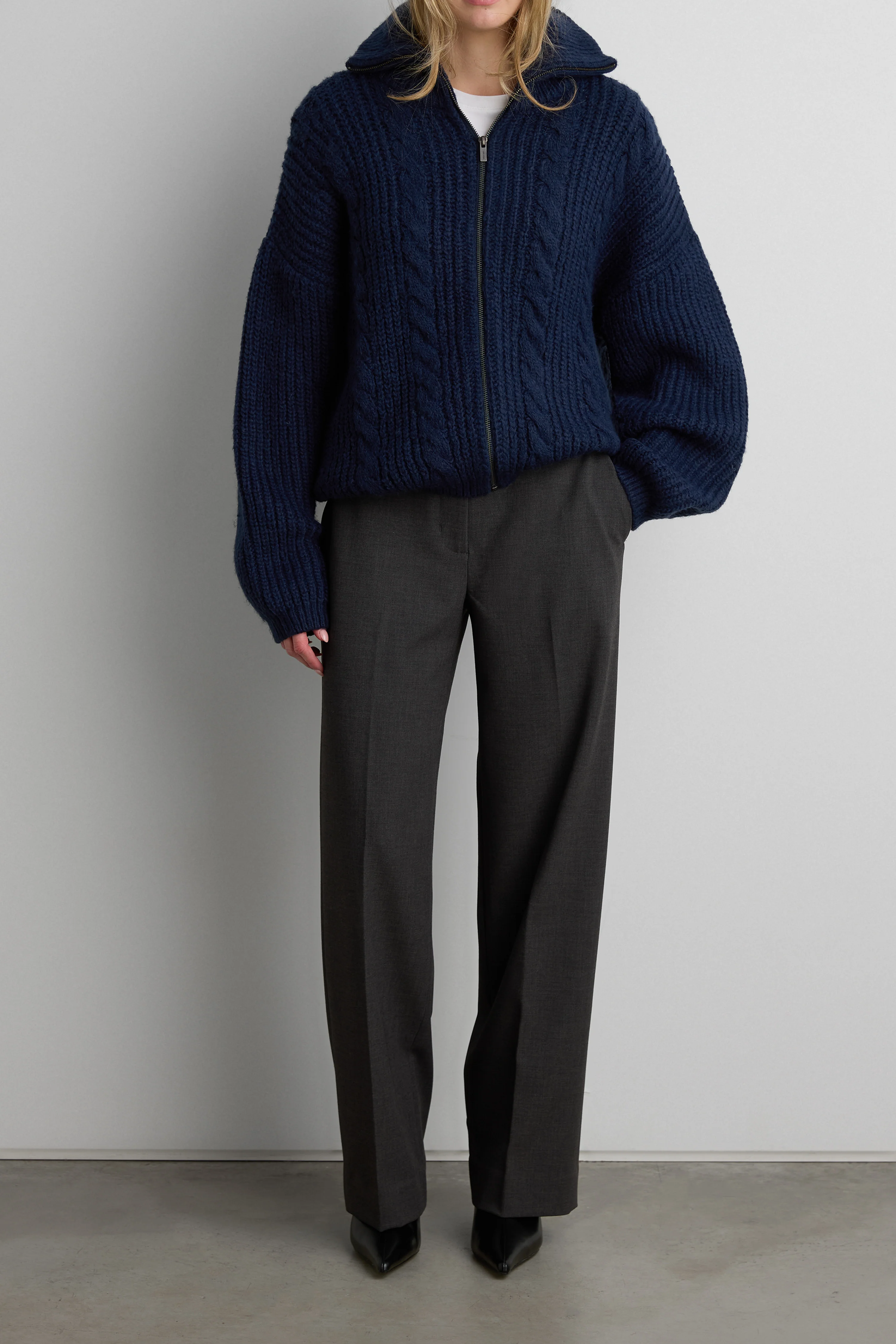 CABLE KNIT COLLARED CARDIGAN - Image 10