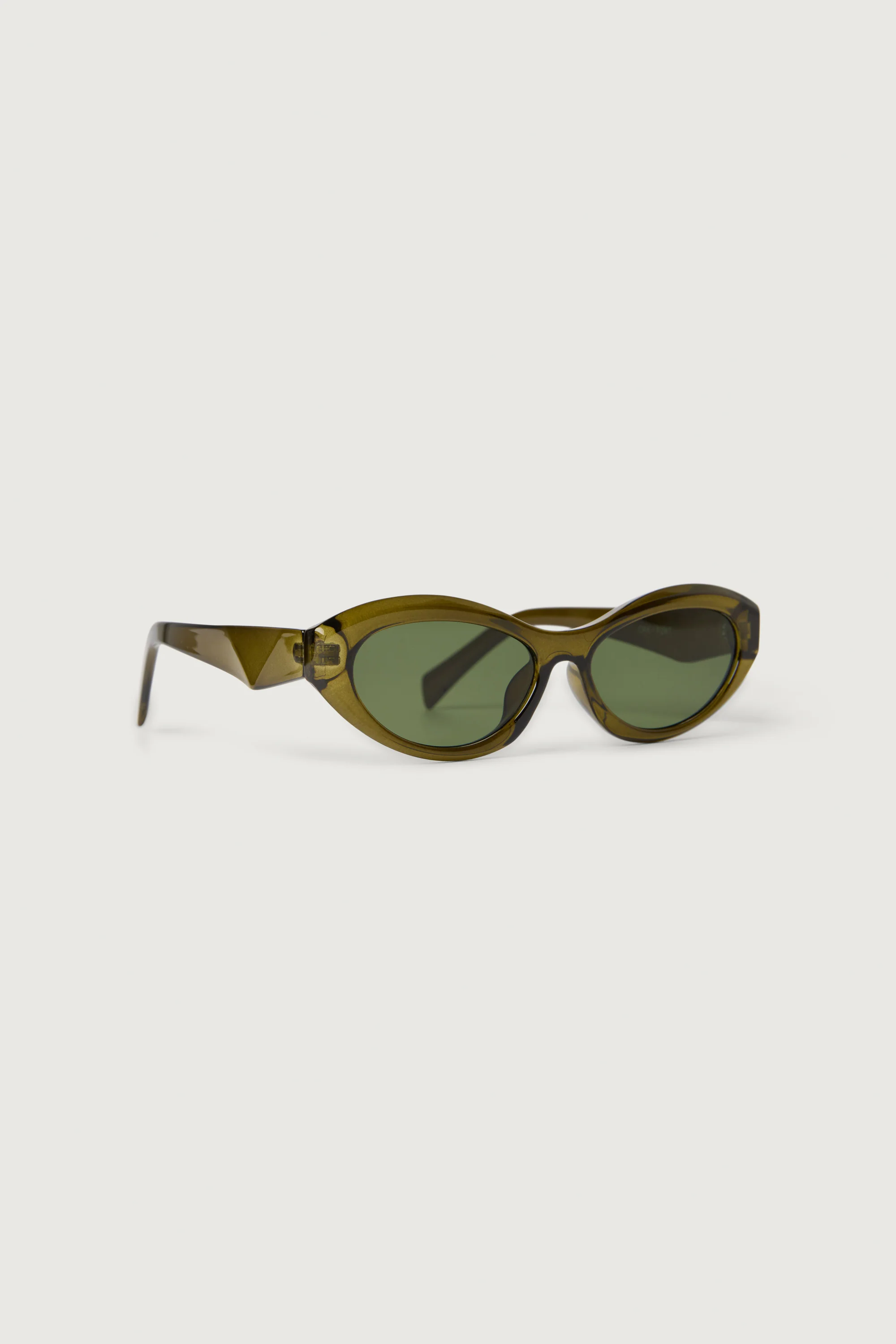 CAT EYE SUNGLASSES - Image 11
