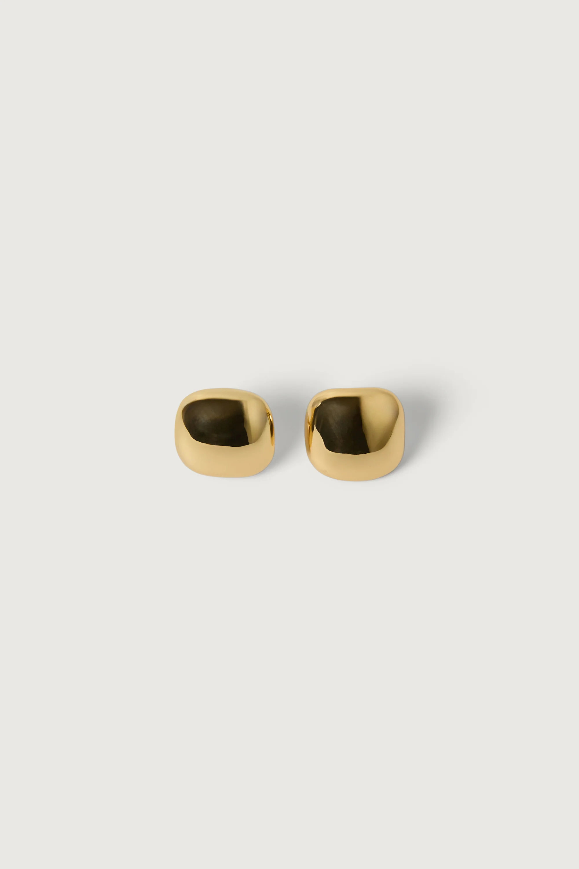 CHUNKY SQUARE STUDS