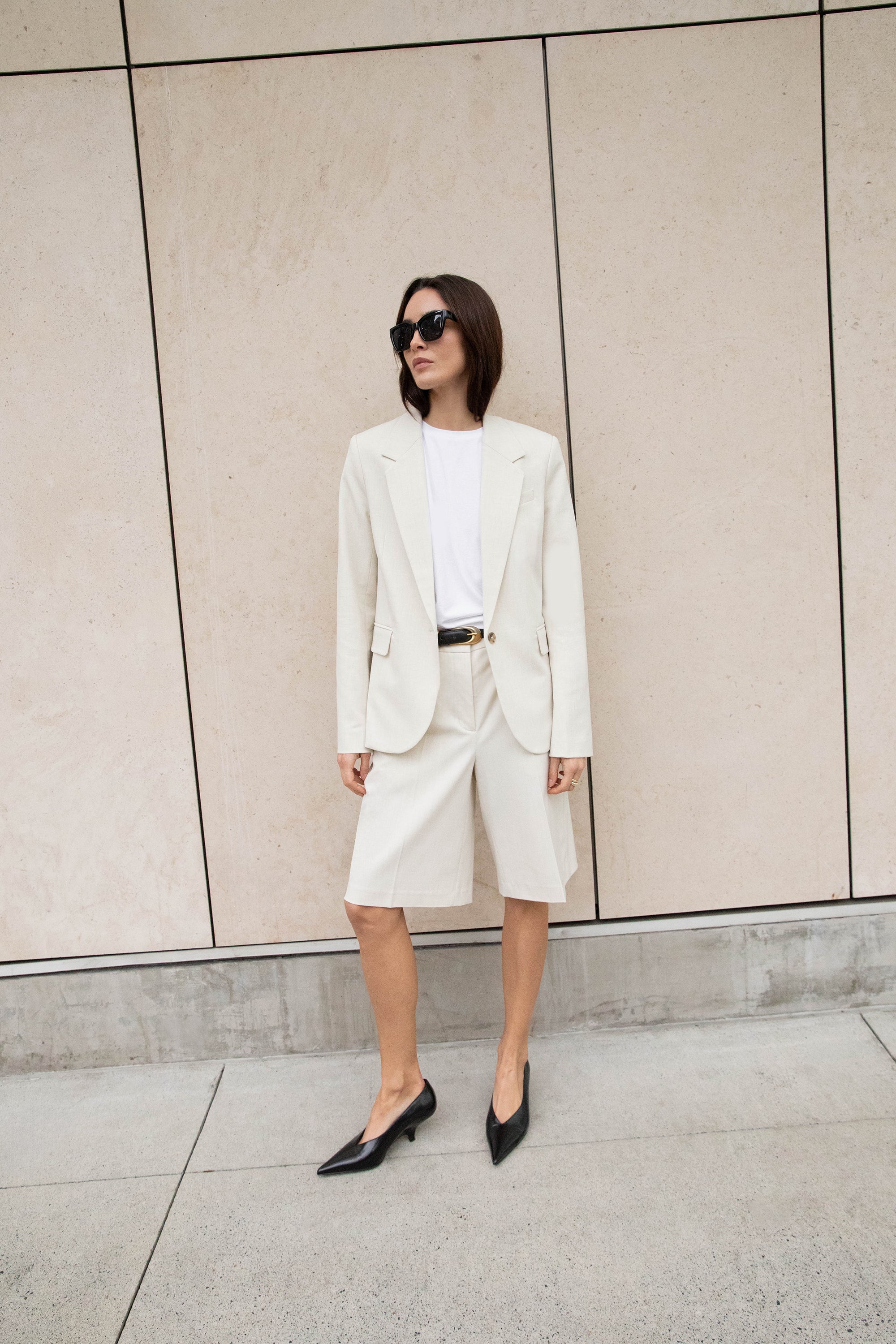 CLASSIC FIT SUITING BLAZER - Image 3