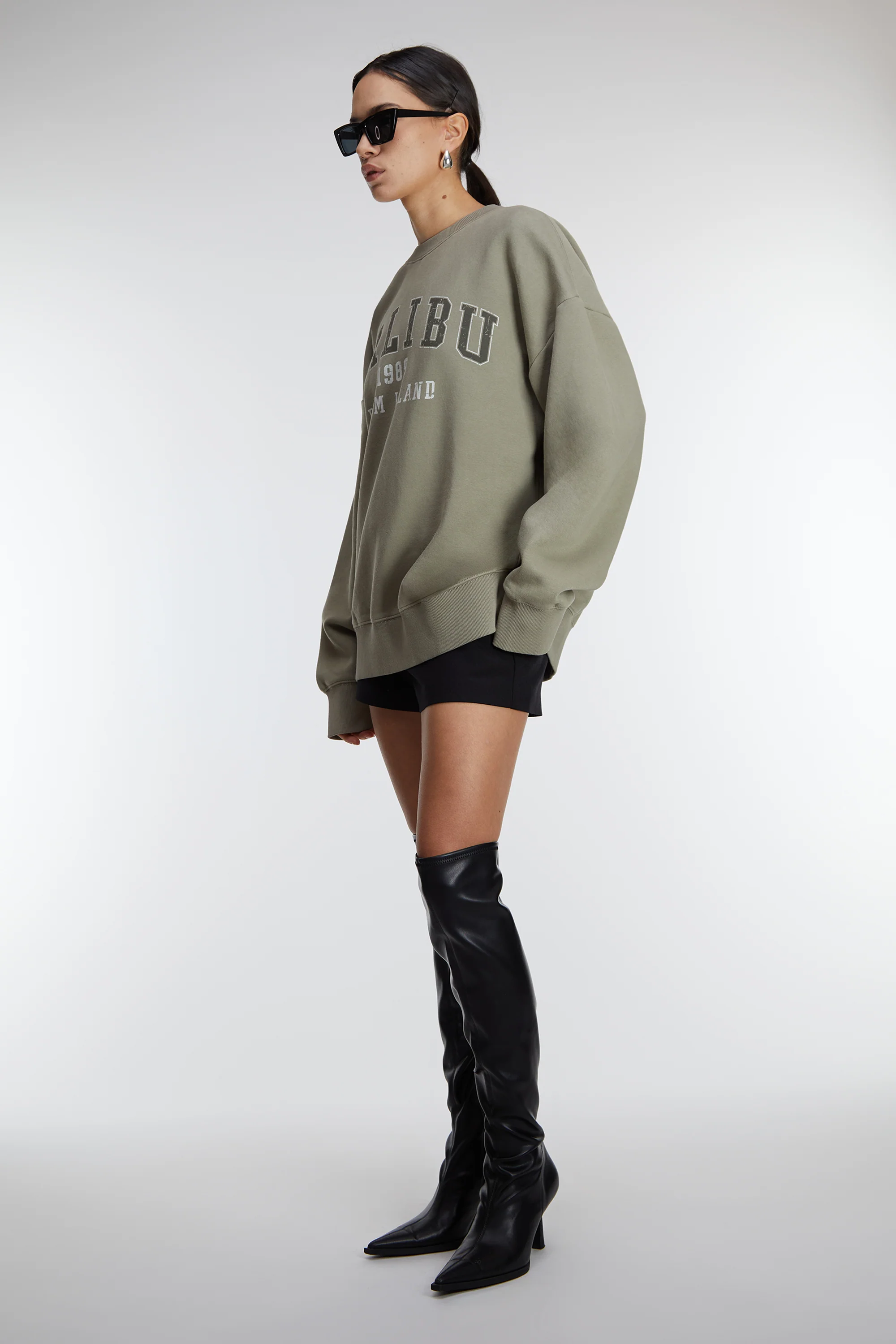 FLEECE STUDIO GRAPHIC SWEATSHIRT - Image 6