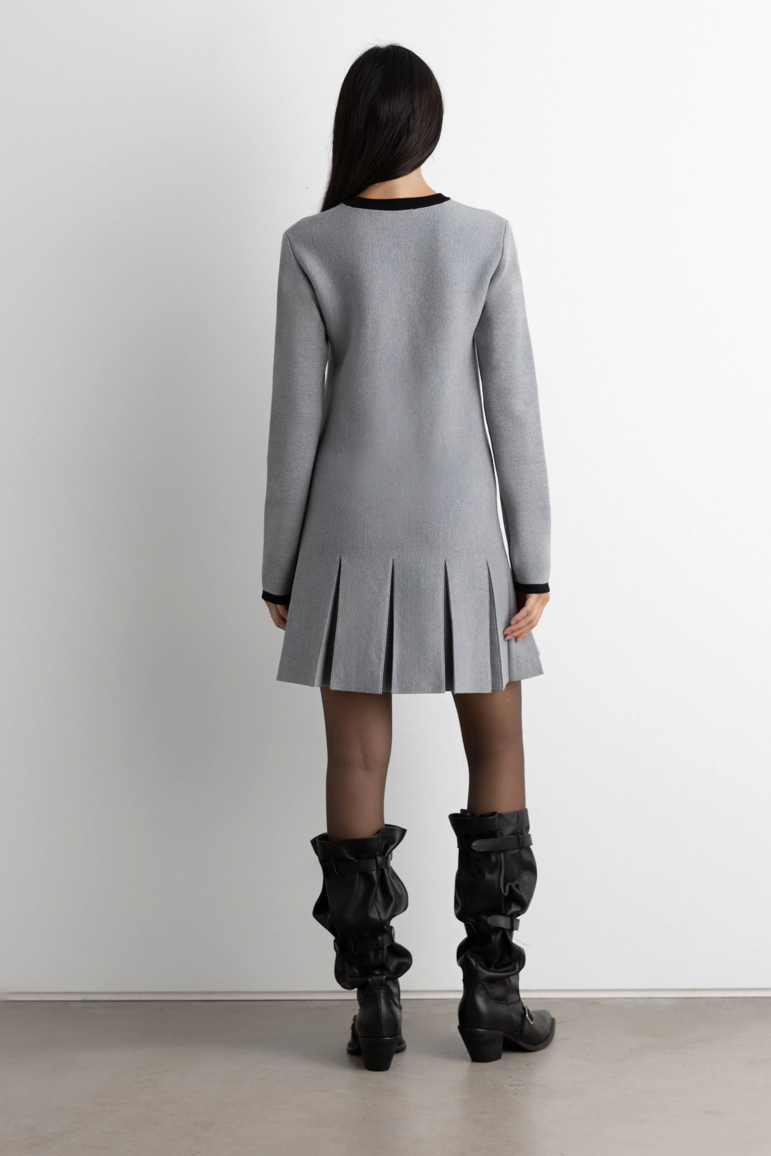 CONTRAST TRIM PLEATED MINI DRESS - Image 8