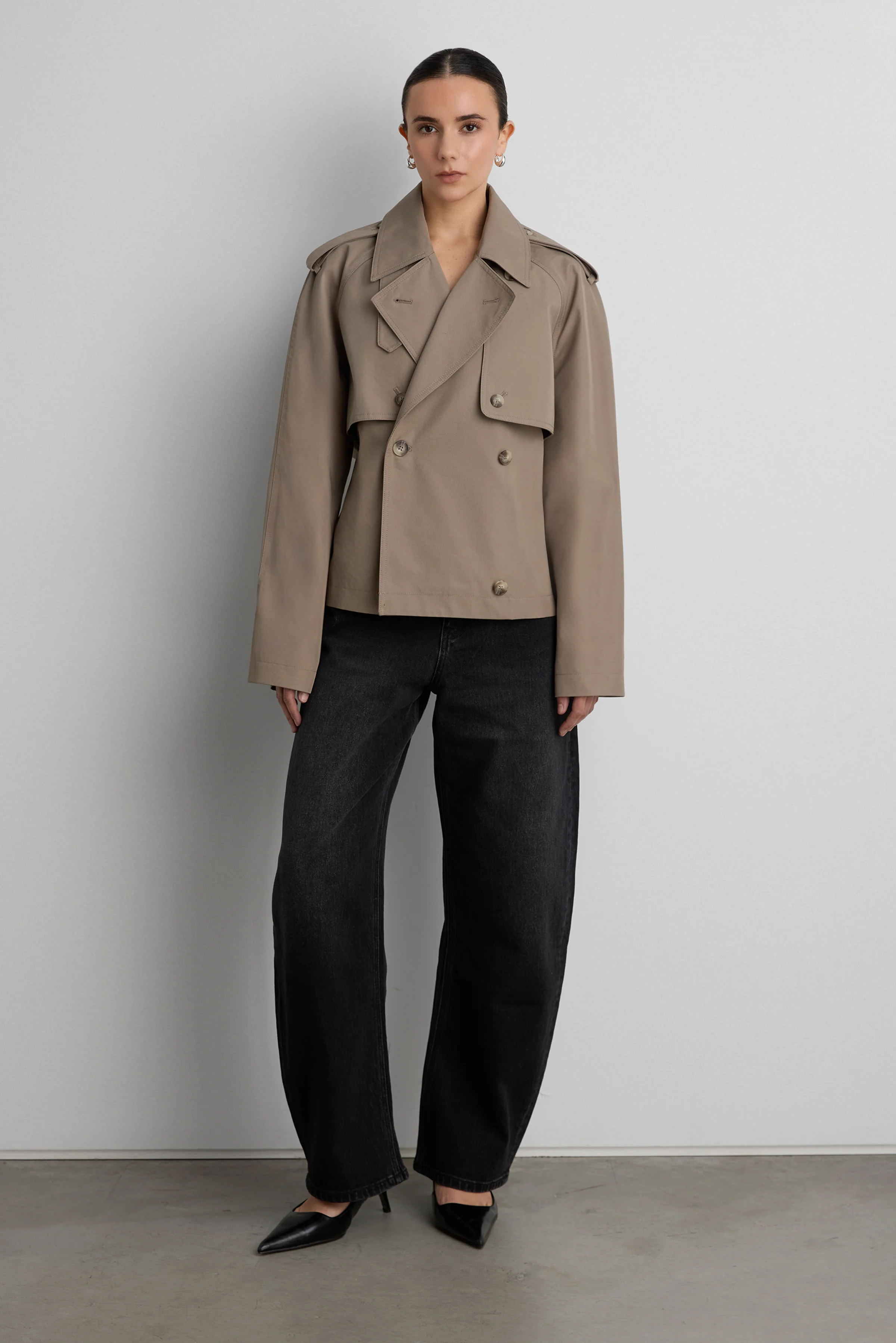 SHORT BELTED TRENCH COAT - Image 14