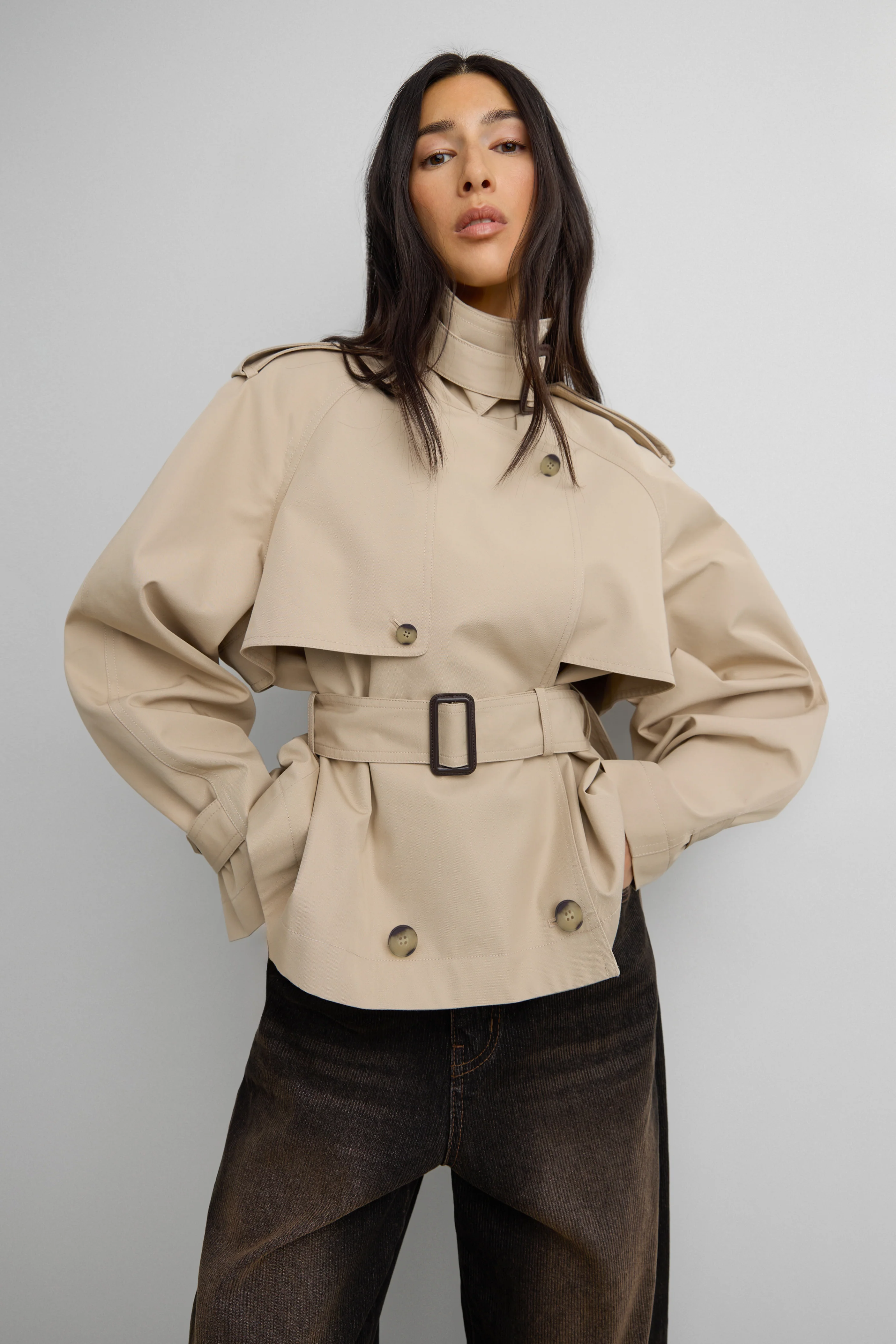 SHORT BELTED TRENCH COAT - Image 6