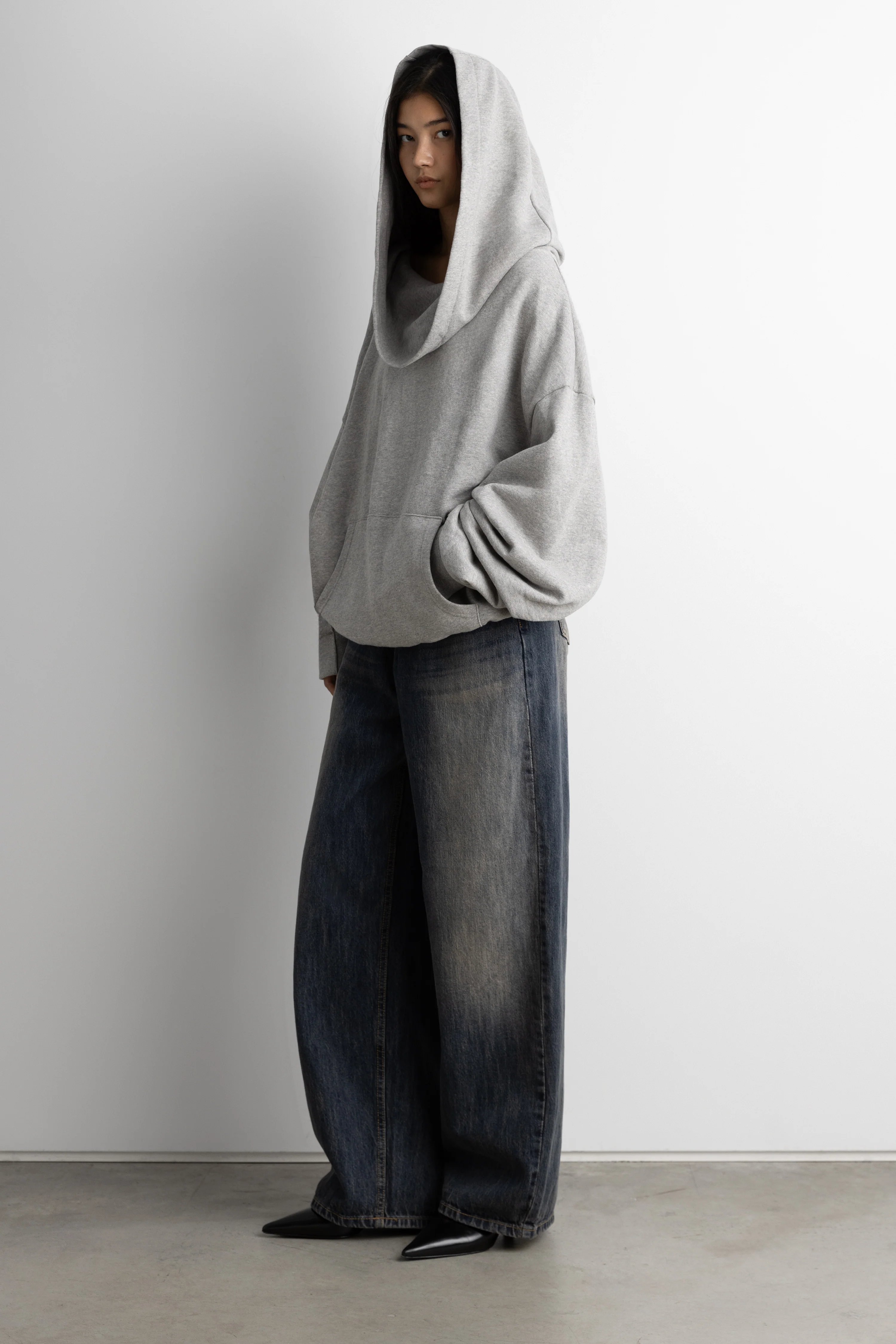 SLOUCHY OVERSIZED HOODIE - Image 3