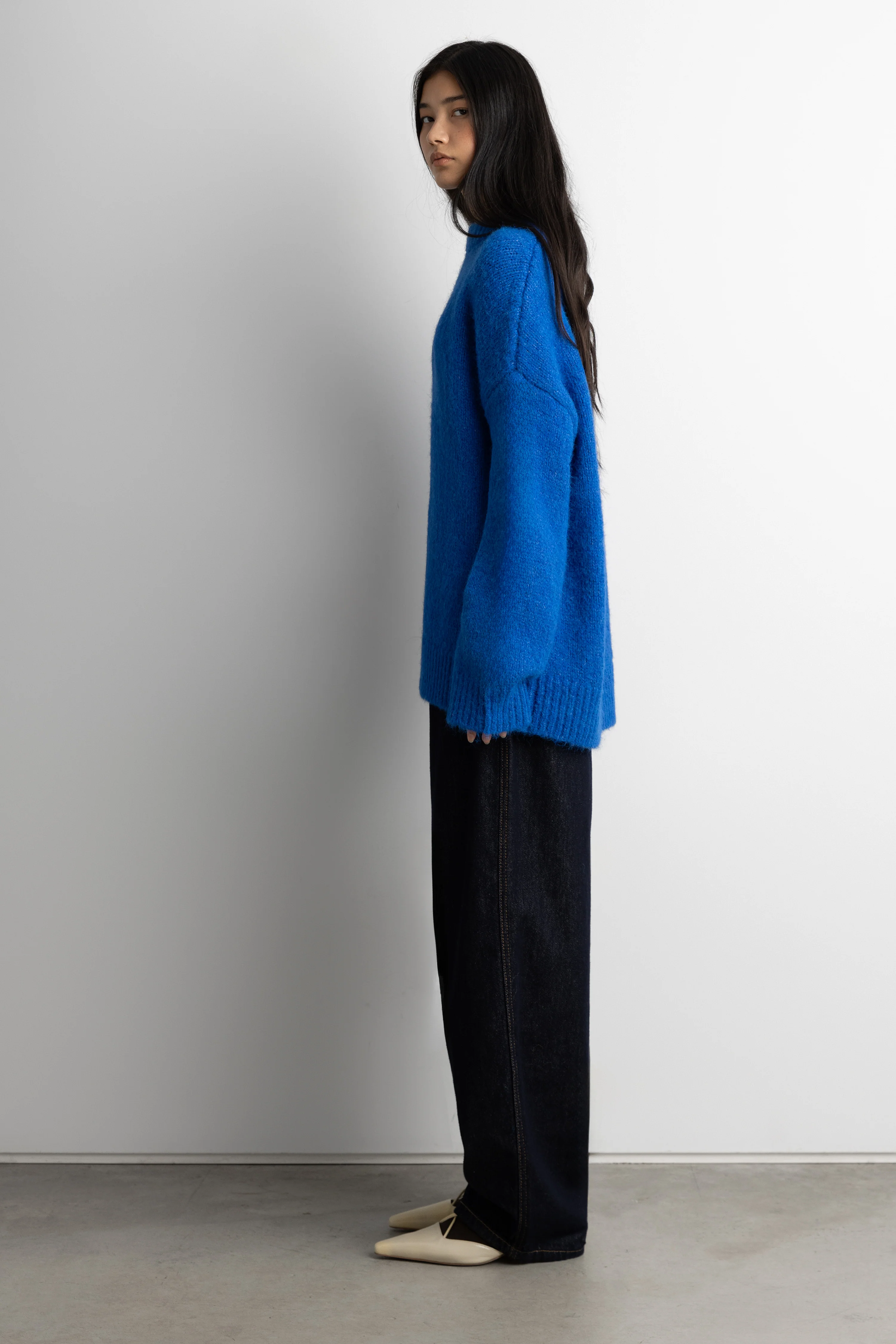OVERSIZED CREWNECK SWEATER - Image 6