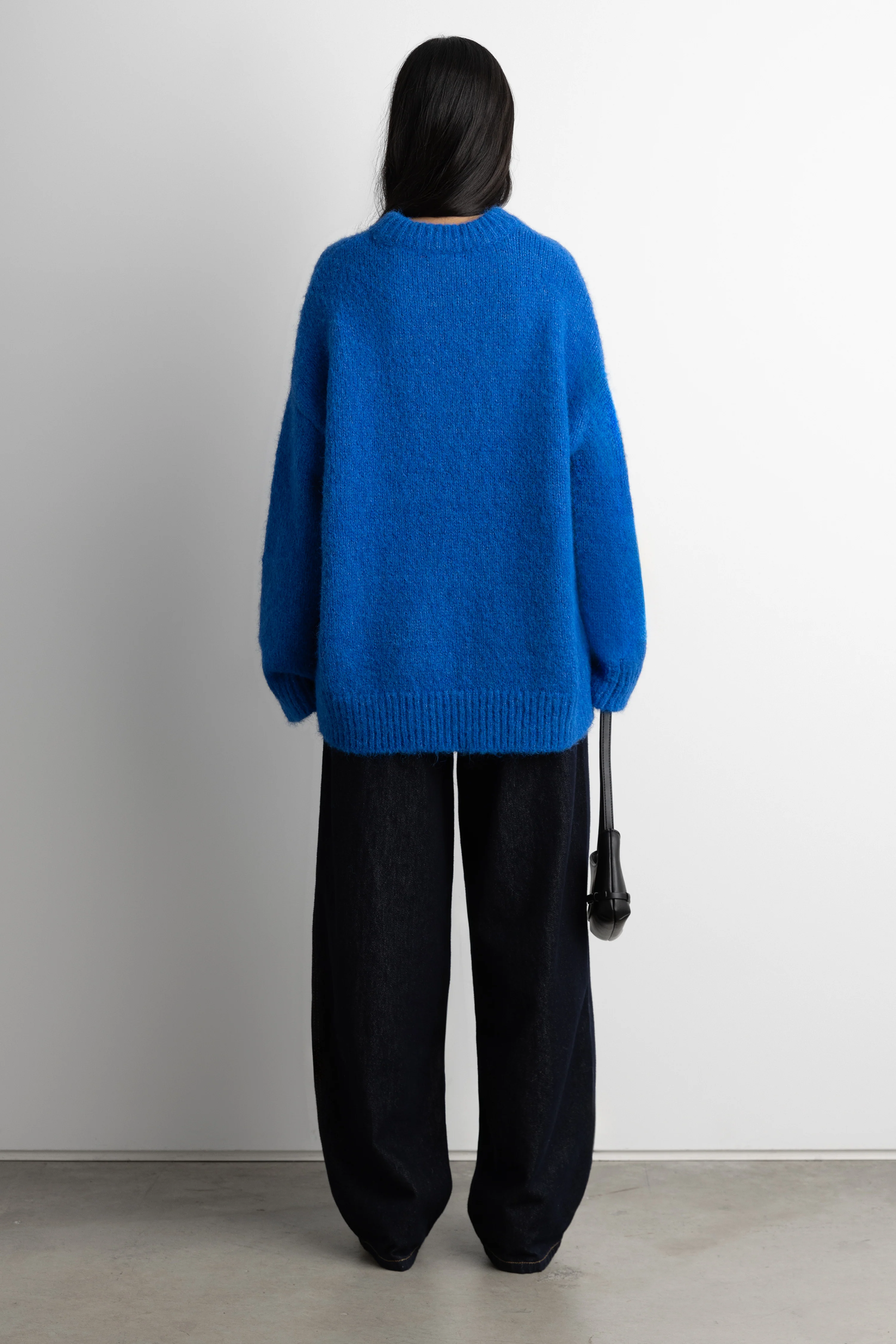 OVERSIZED CREWNECK SWEATER - Image 7