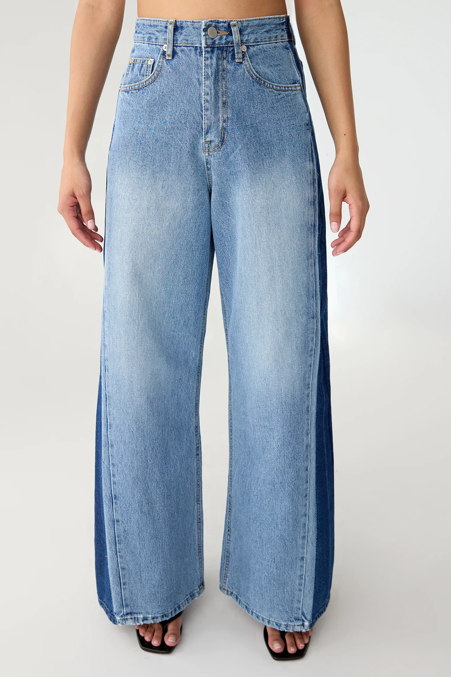 DUO TONE WASH STRAIGHT LEG DENIM JEAN