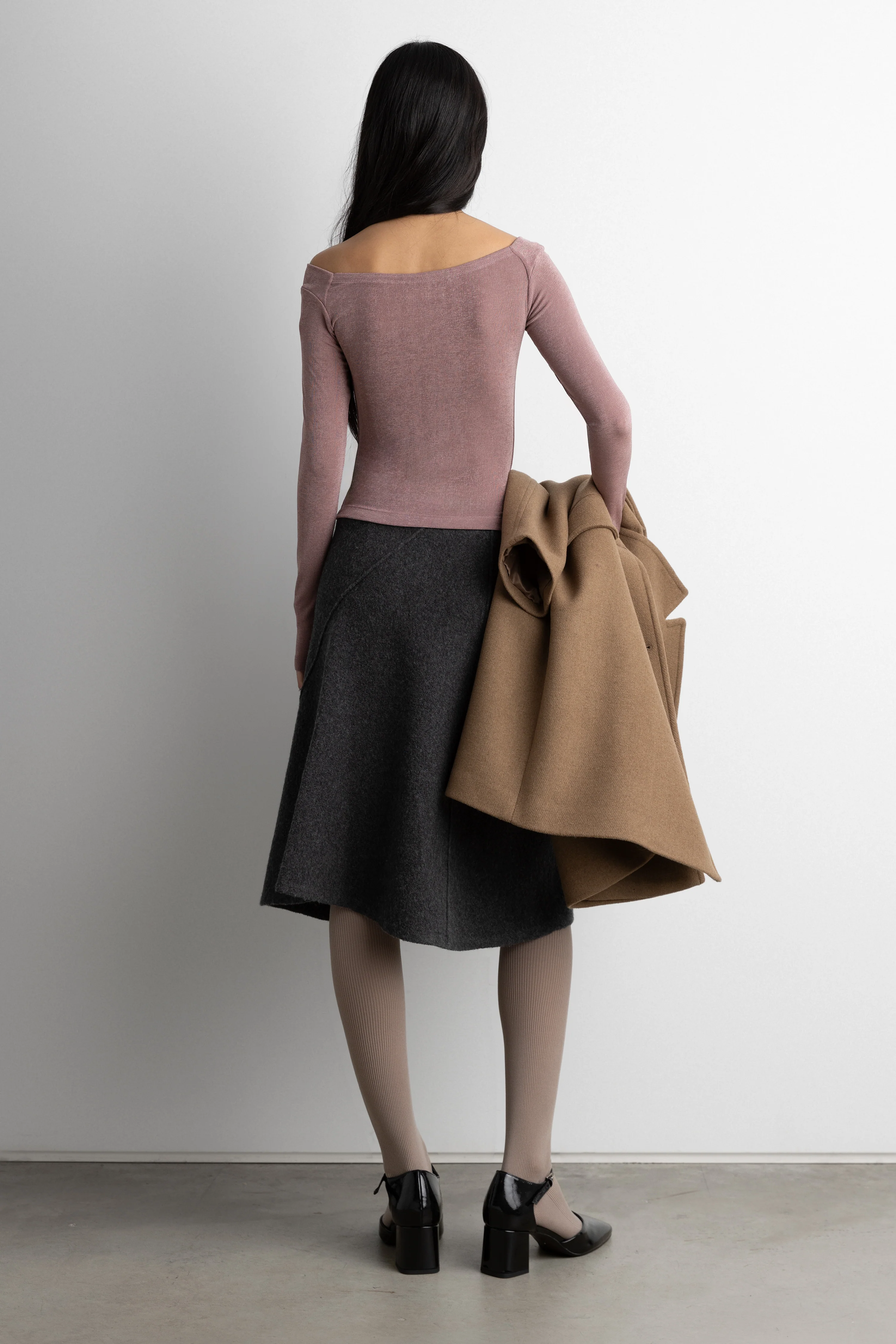 FITTED OFF THE SHOULDER LONG SLEEVE TOP - Image 4