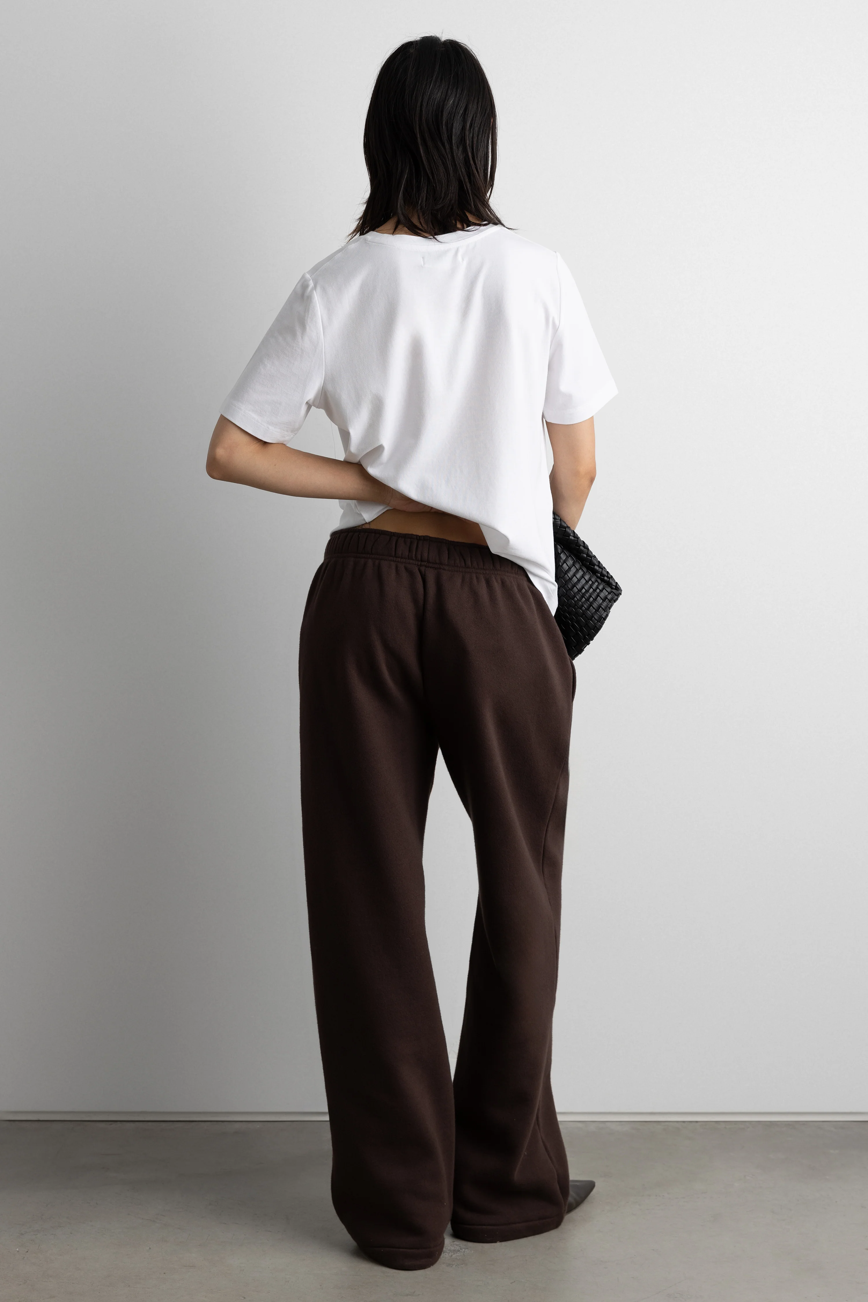 FLEECE STUDIO SWEATPANT WITH SHOCKCORD HEM - Image 4