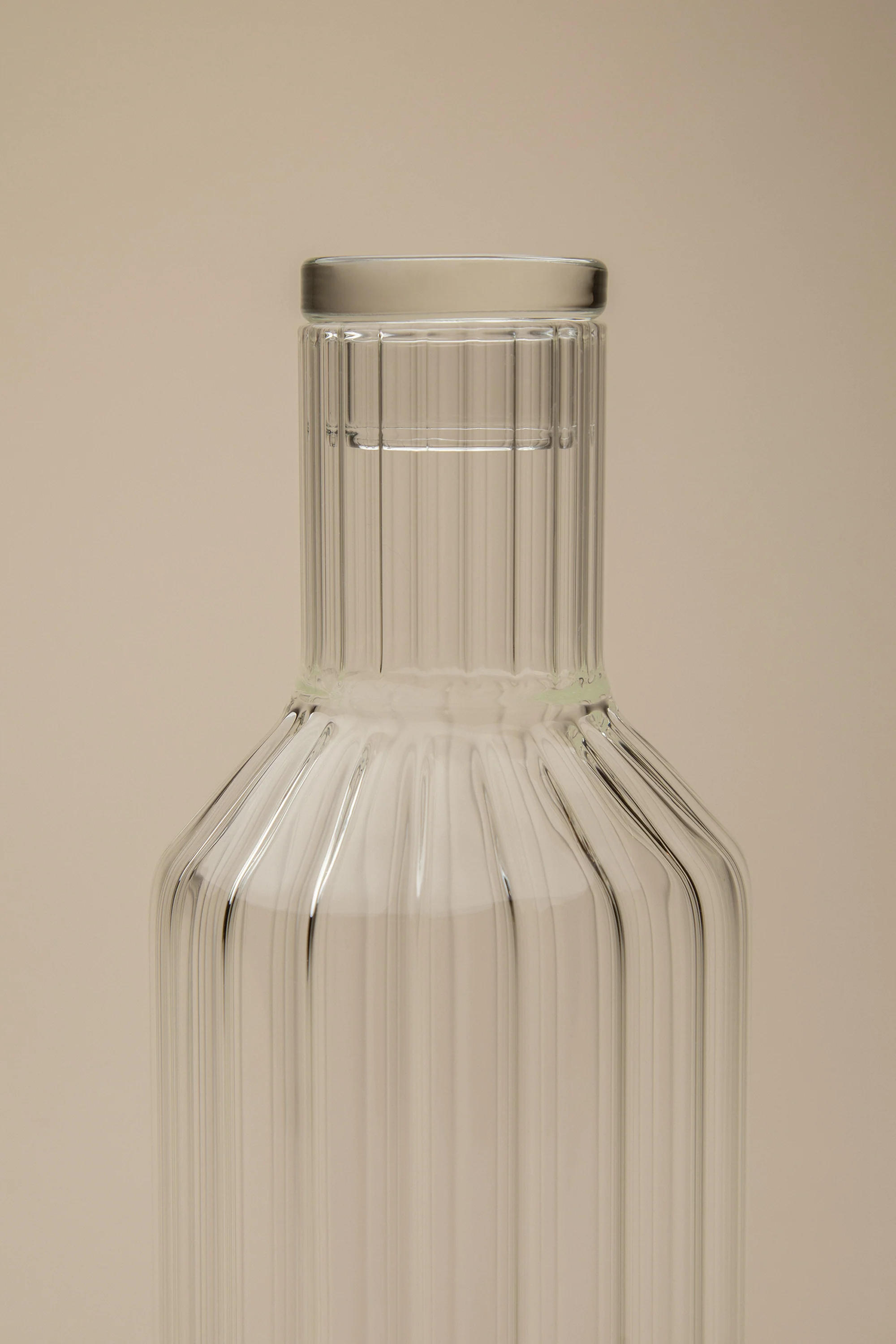 FLUTED CARAFE - Image 3