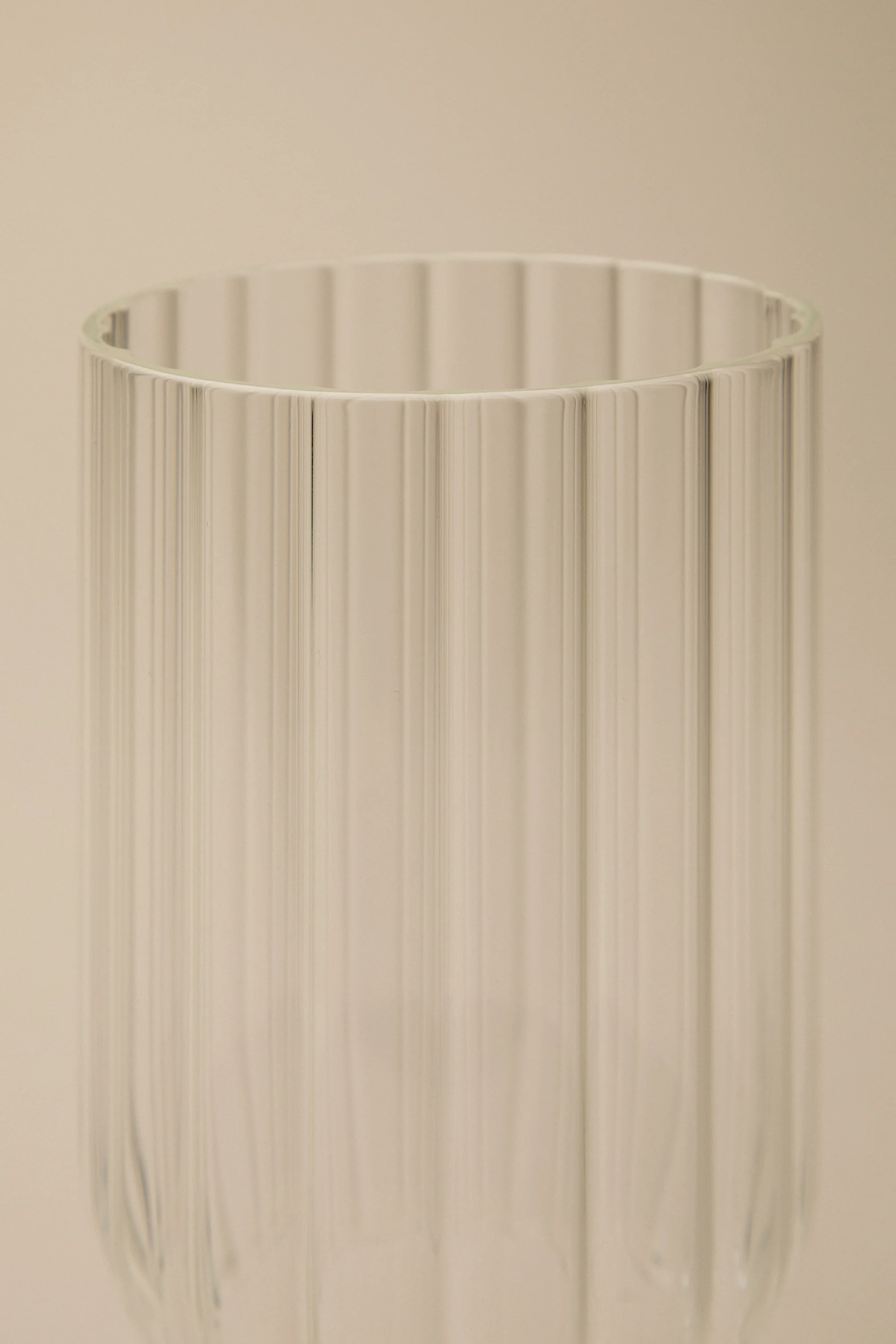 FLUTED VASE - Image 4