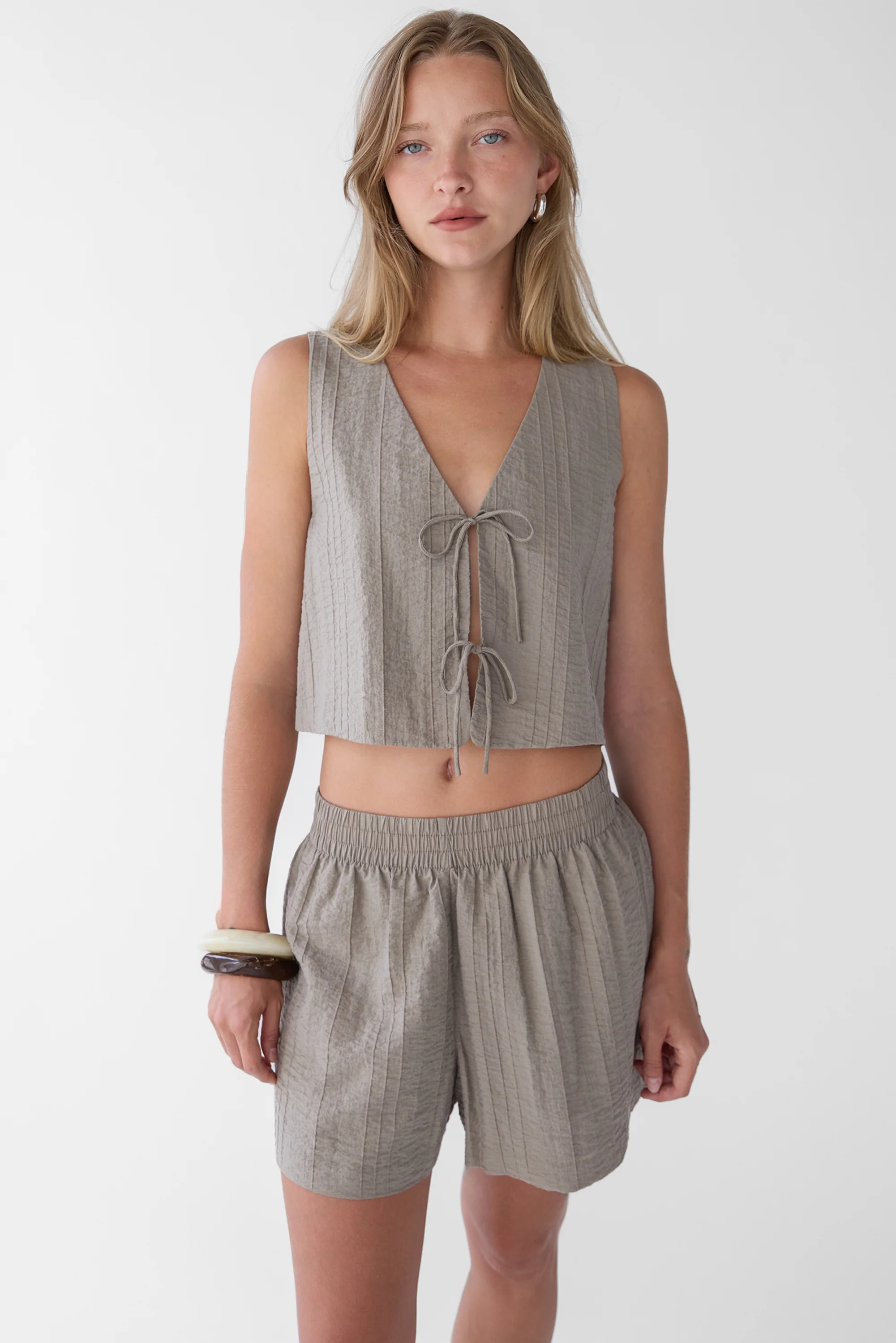 GAUZE TIE FRONT KNIT TANK TOP - Image 3