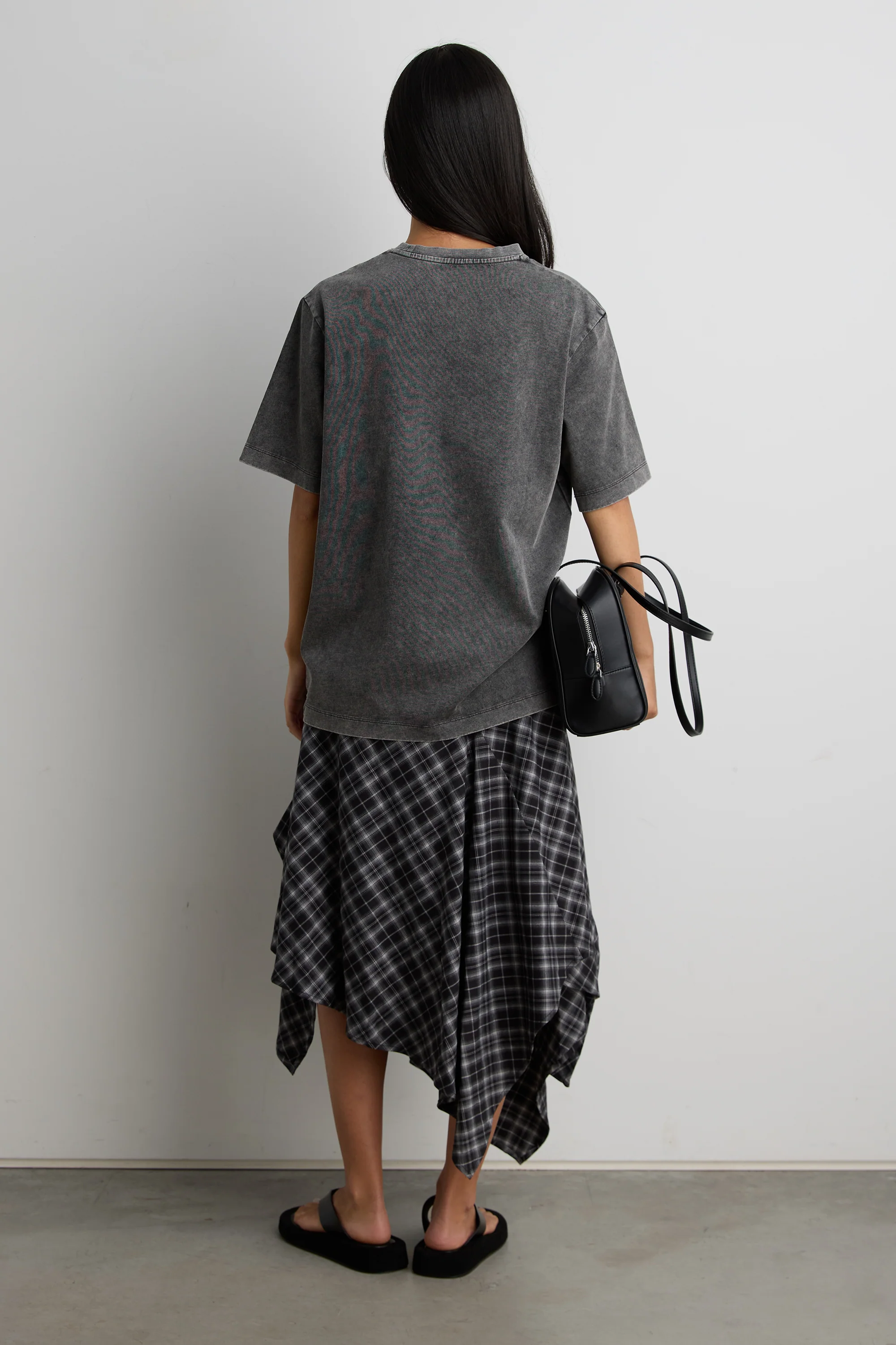 GRAPHIC T-SHIRT - Image 4