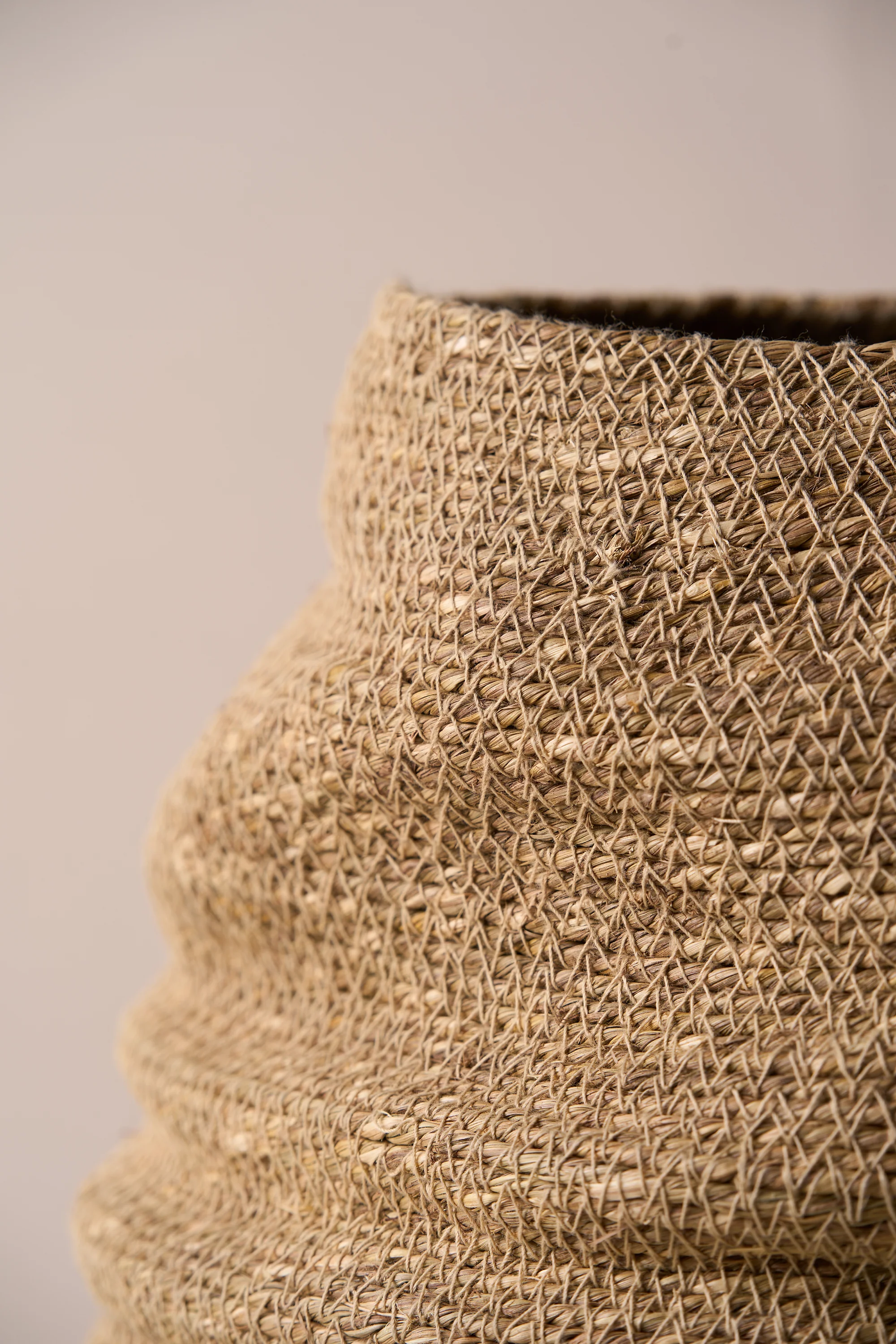 HANDWOVEN BASKET - Image 3