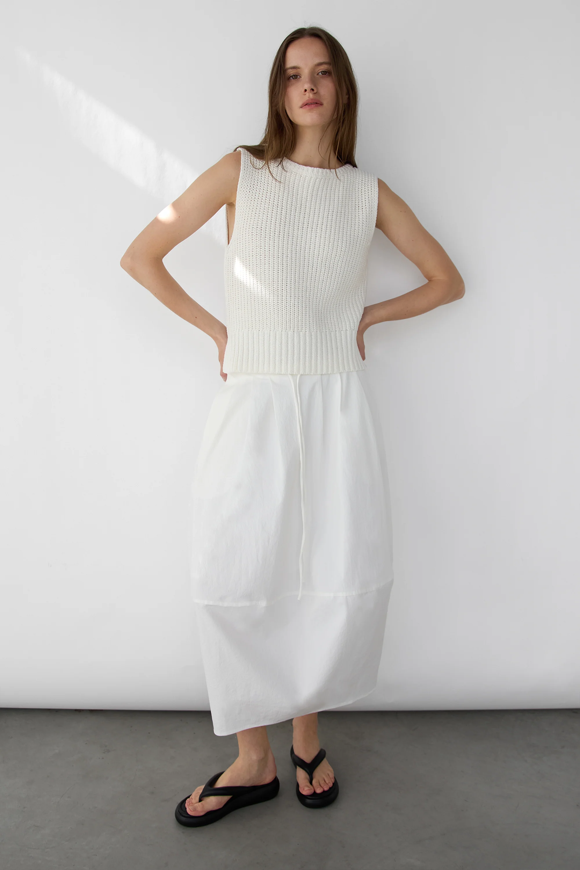 HIGH NECKLINE KNIT TANK - Image 2