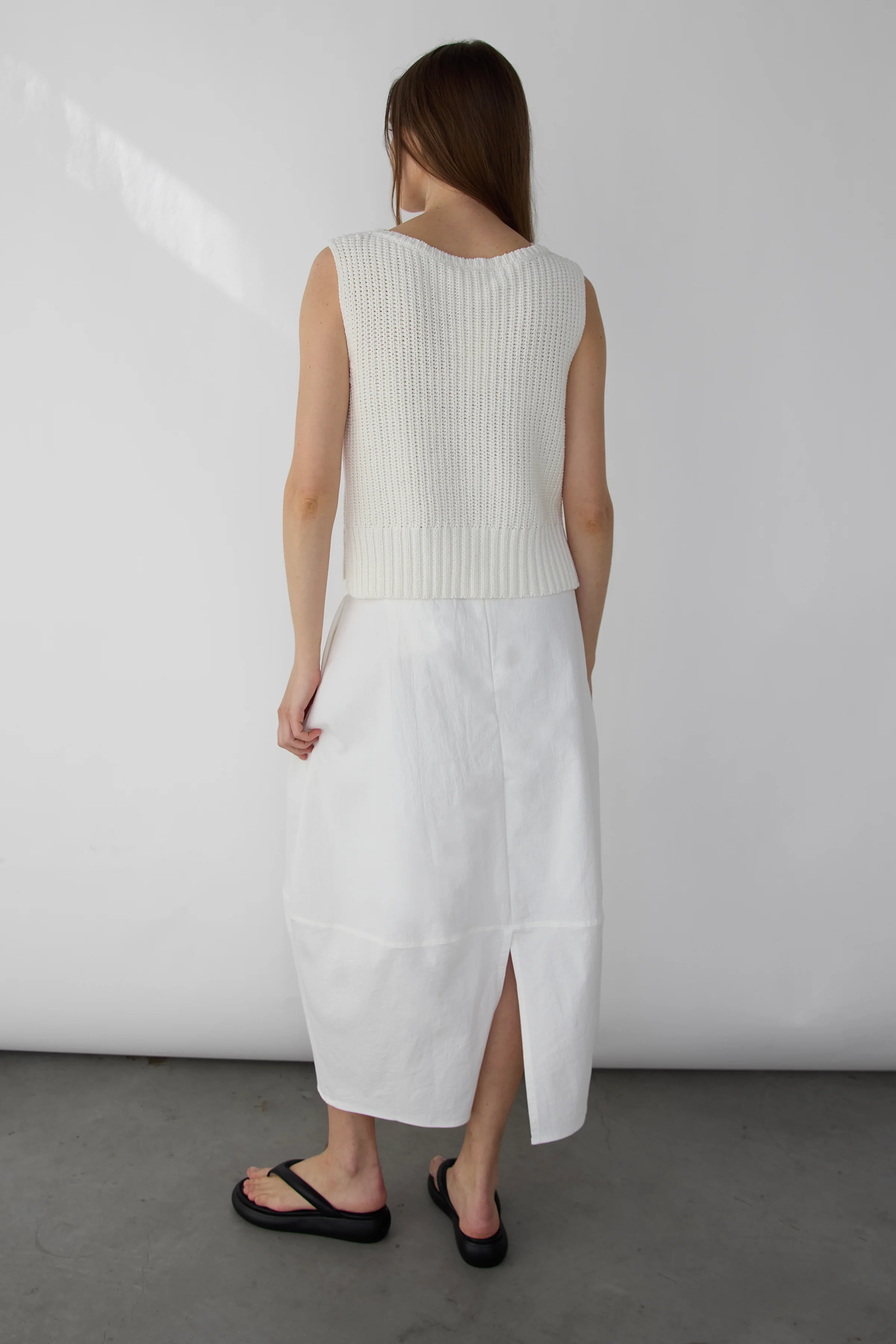 HIGH NECKLINE KNIT TANK - Image 4