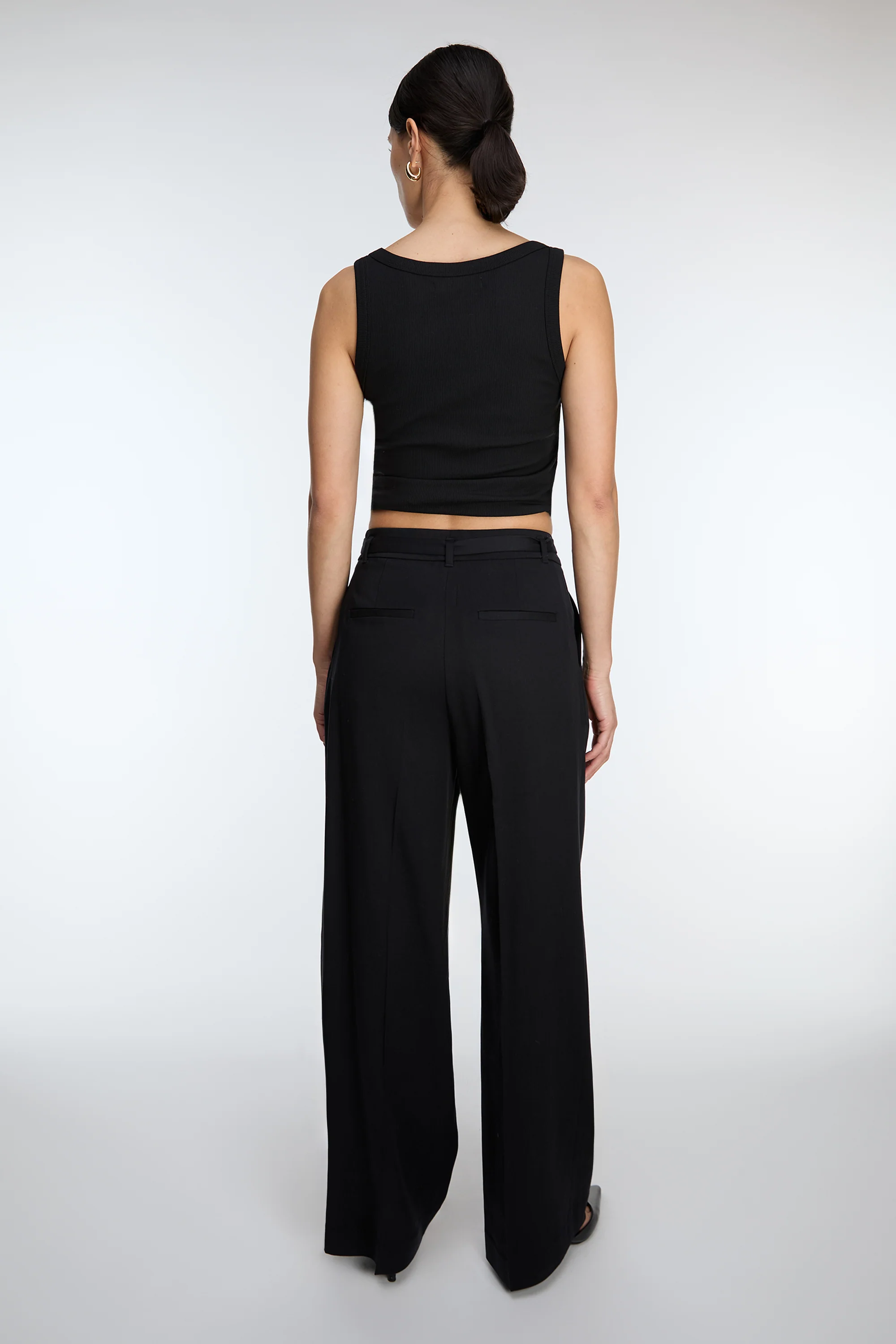 HIGH-RISE WIDE LEG BELT DETAIL TROUSER - Image 4