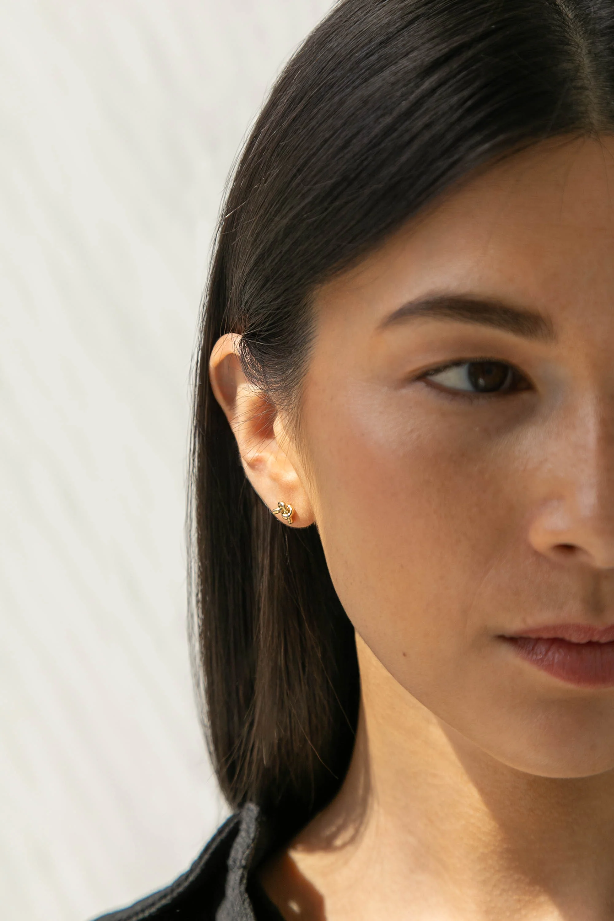 HOOP AND KNOT STUD EARRING SET - Image 3