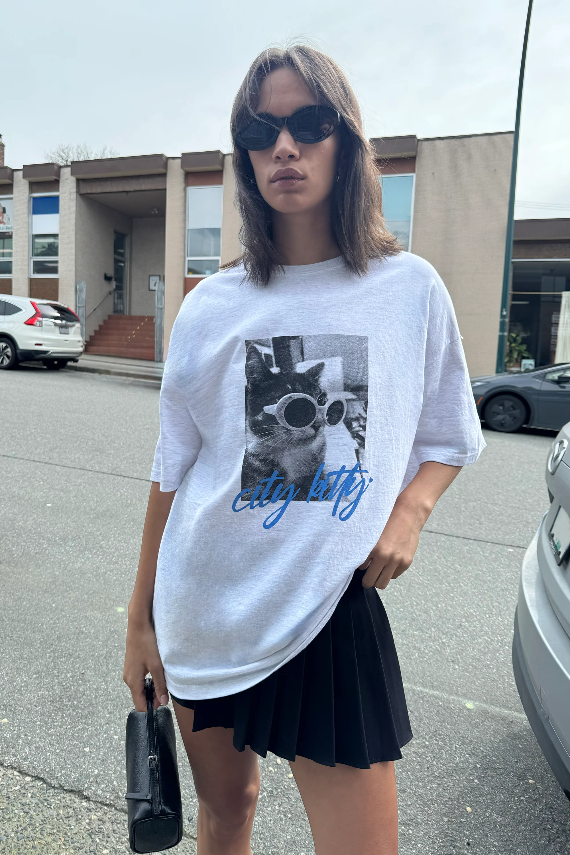 CITY KITTY GRAPHIC T-SHIRT - Image 5