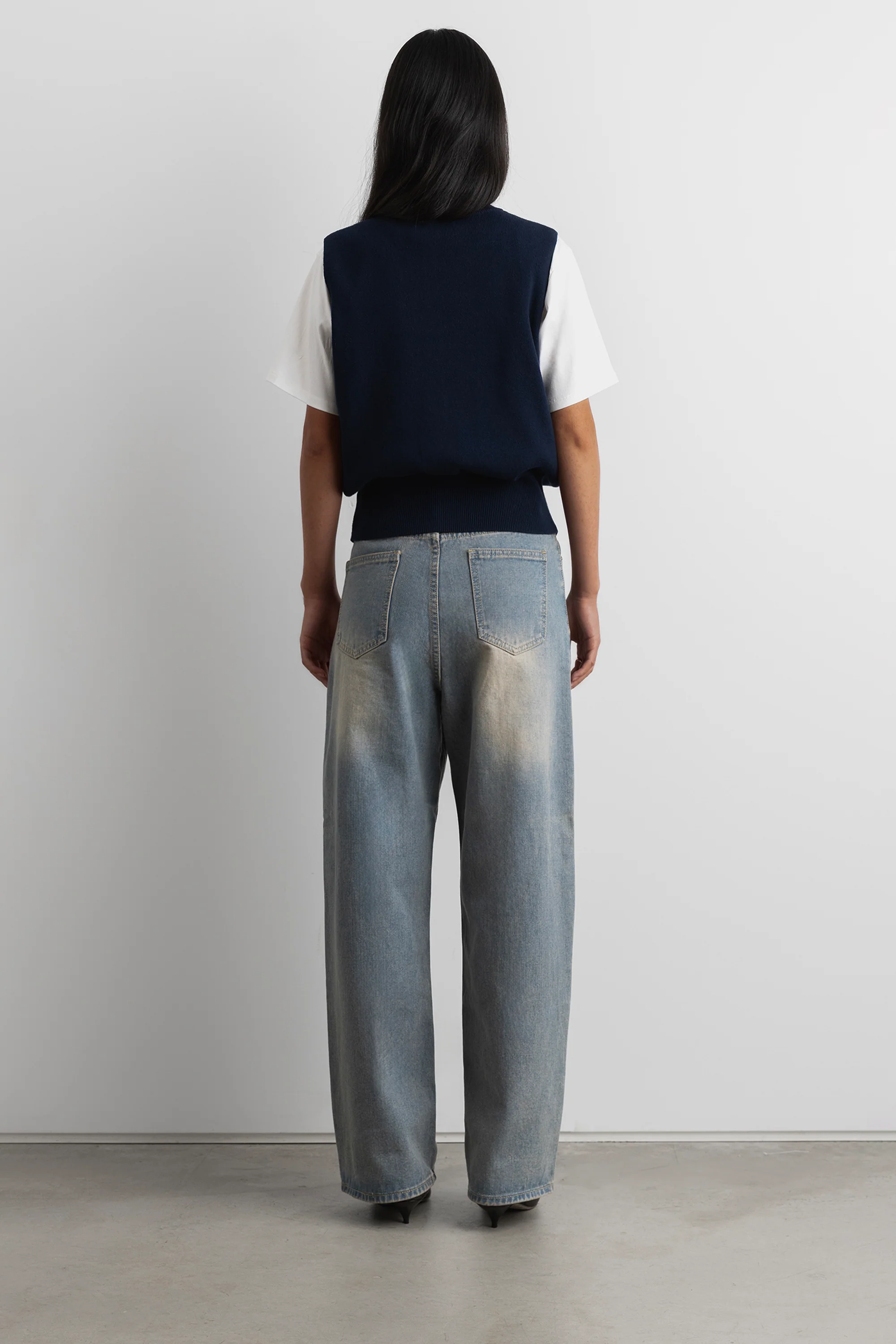 KNIT MOCKNECK BUTTON UP VEST - Image 4