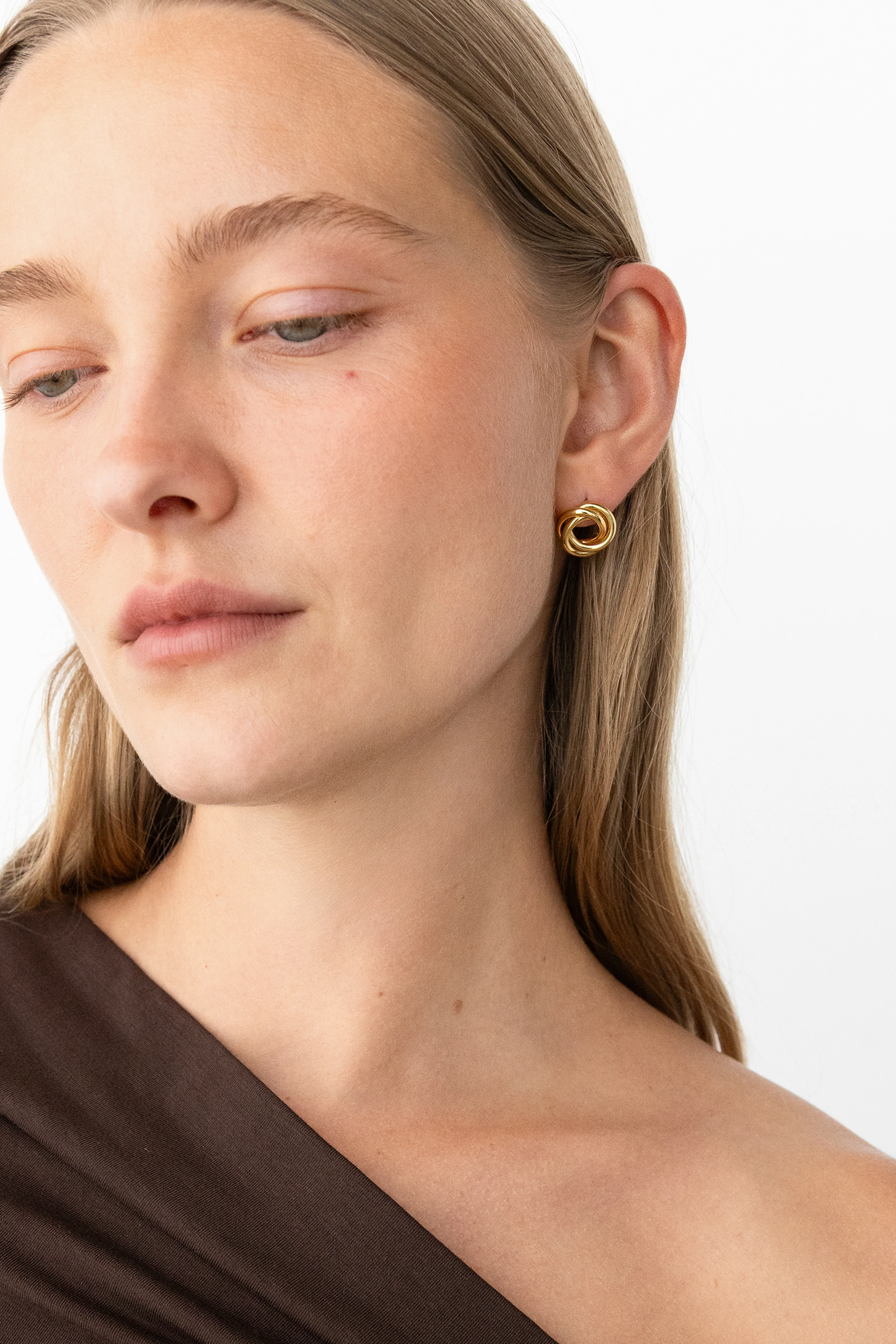 KNOTTED STUD EARRINGS - Image 2