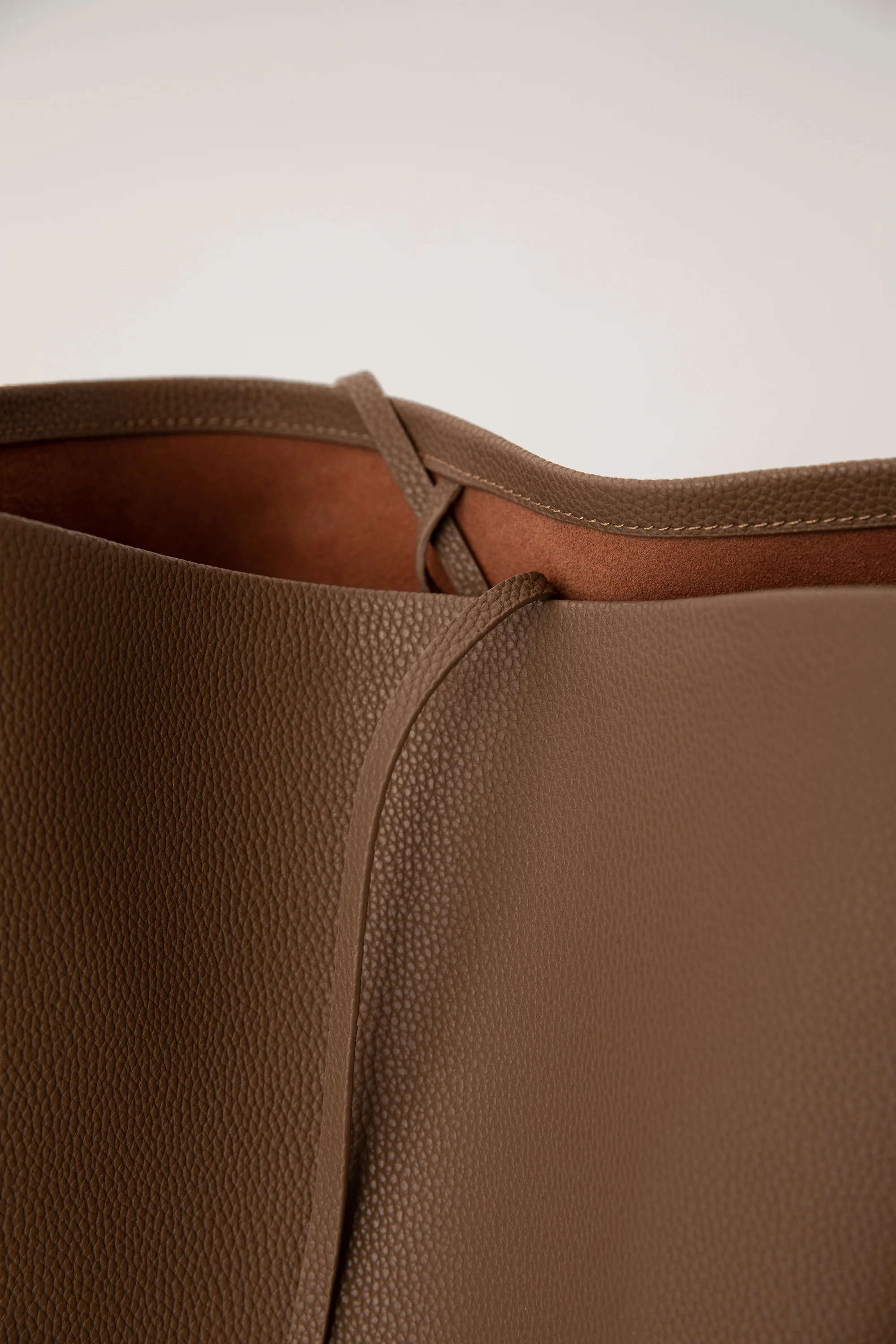 AMELIA LEATHER TOTE BAG - Image 13