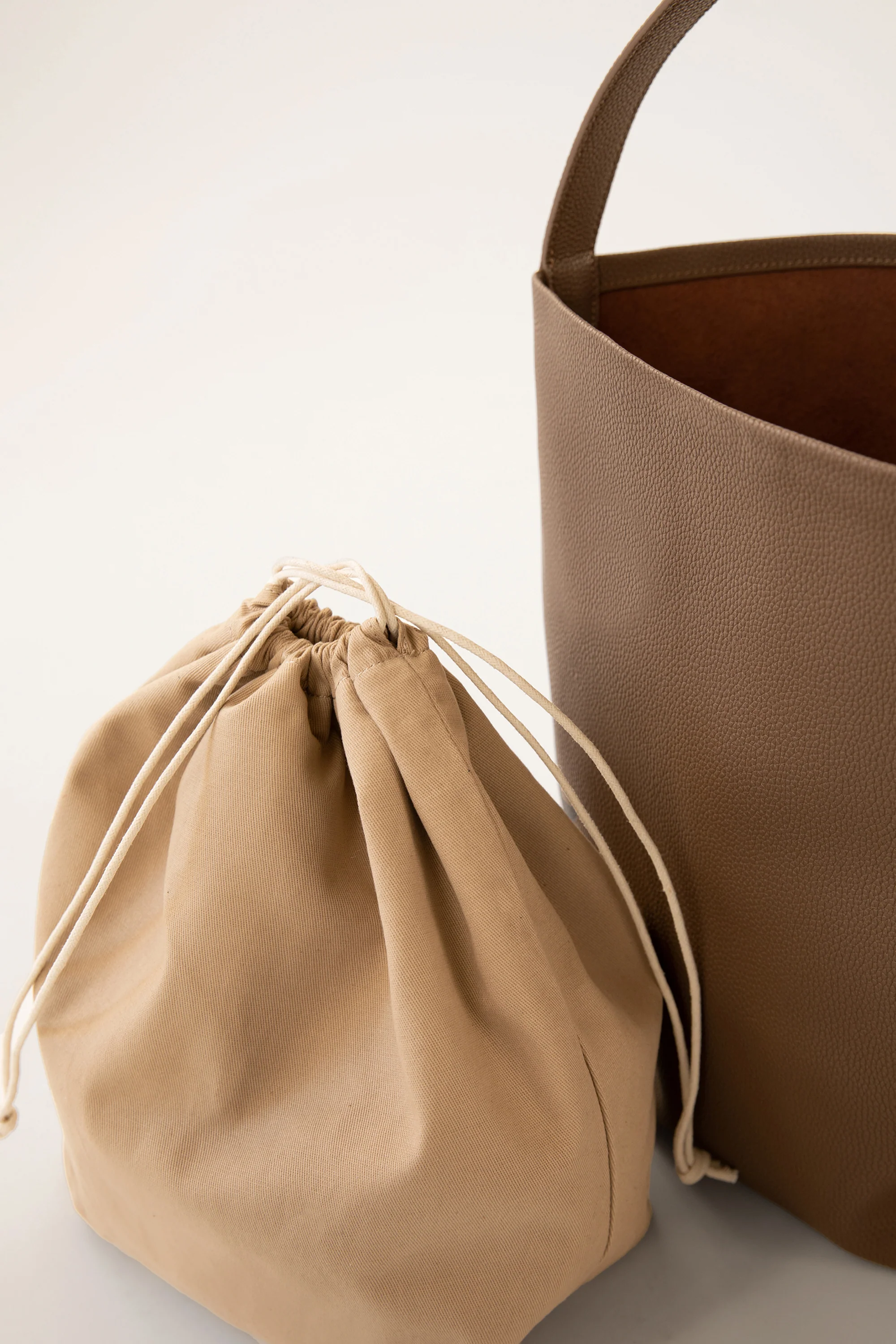 AMELIA LEATHER TOTE BAG - Image 9