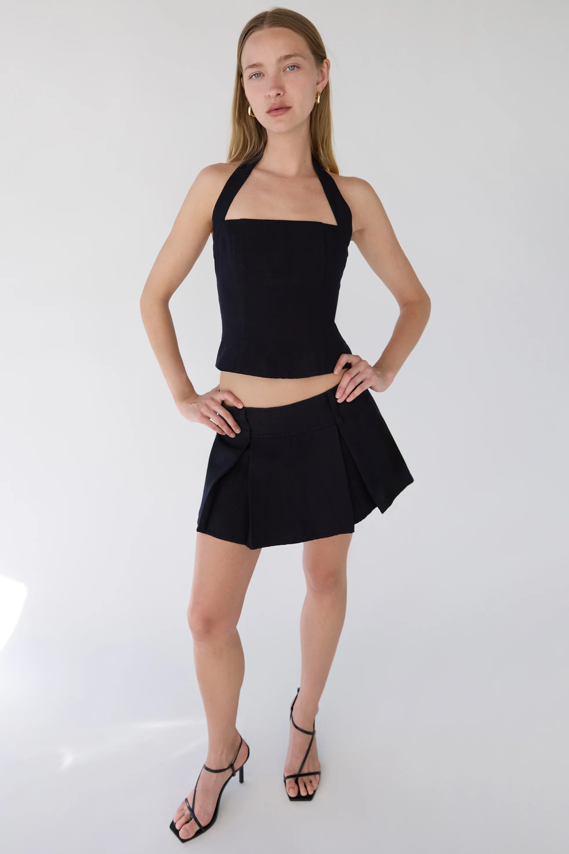 LINEN BLEND HALTER SQUARE NECK TOP - Image 15