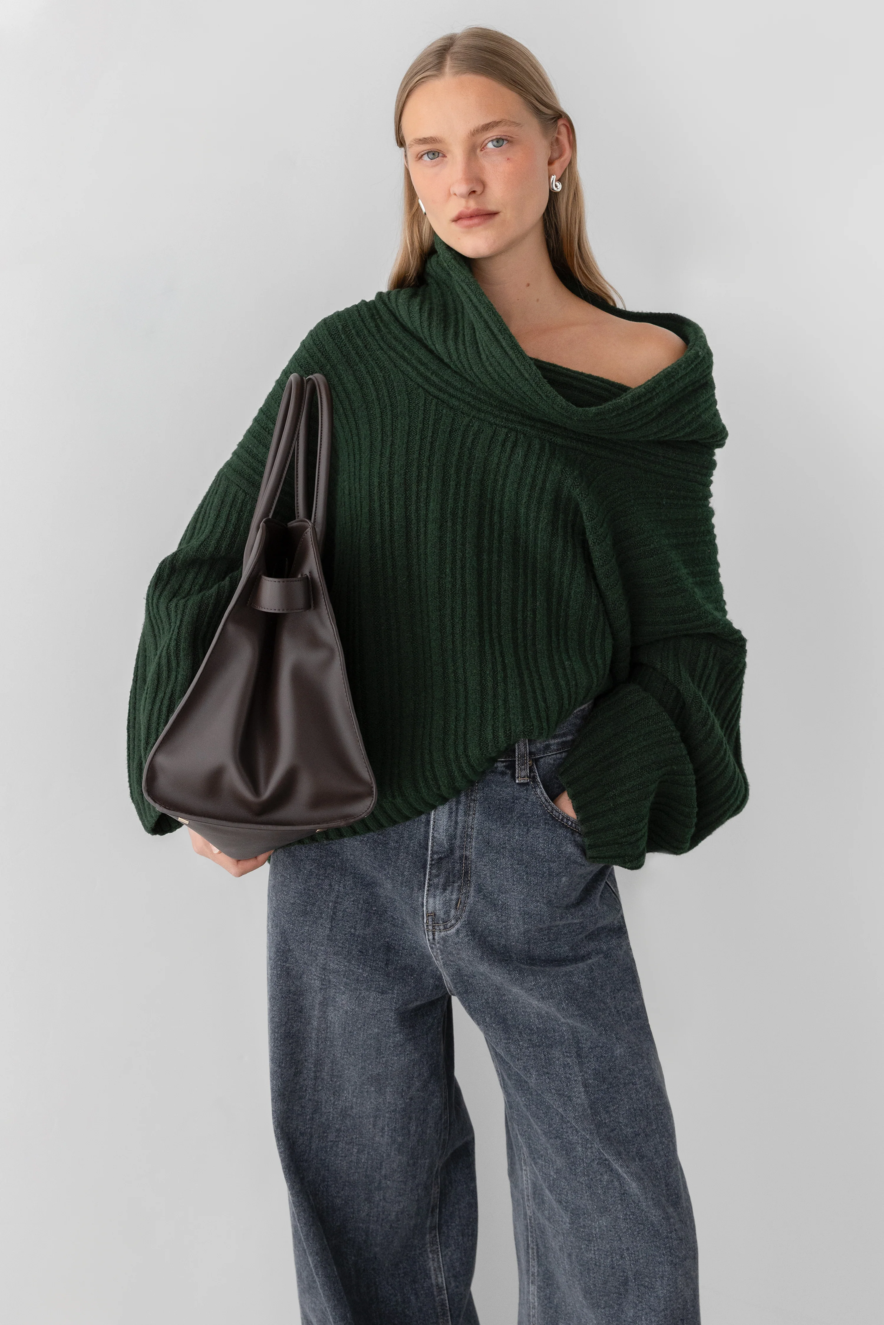 OVERSIZED SLOUCHY OFF THE SHOULDER SWEATER - Image 12