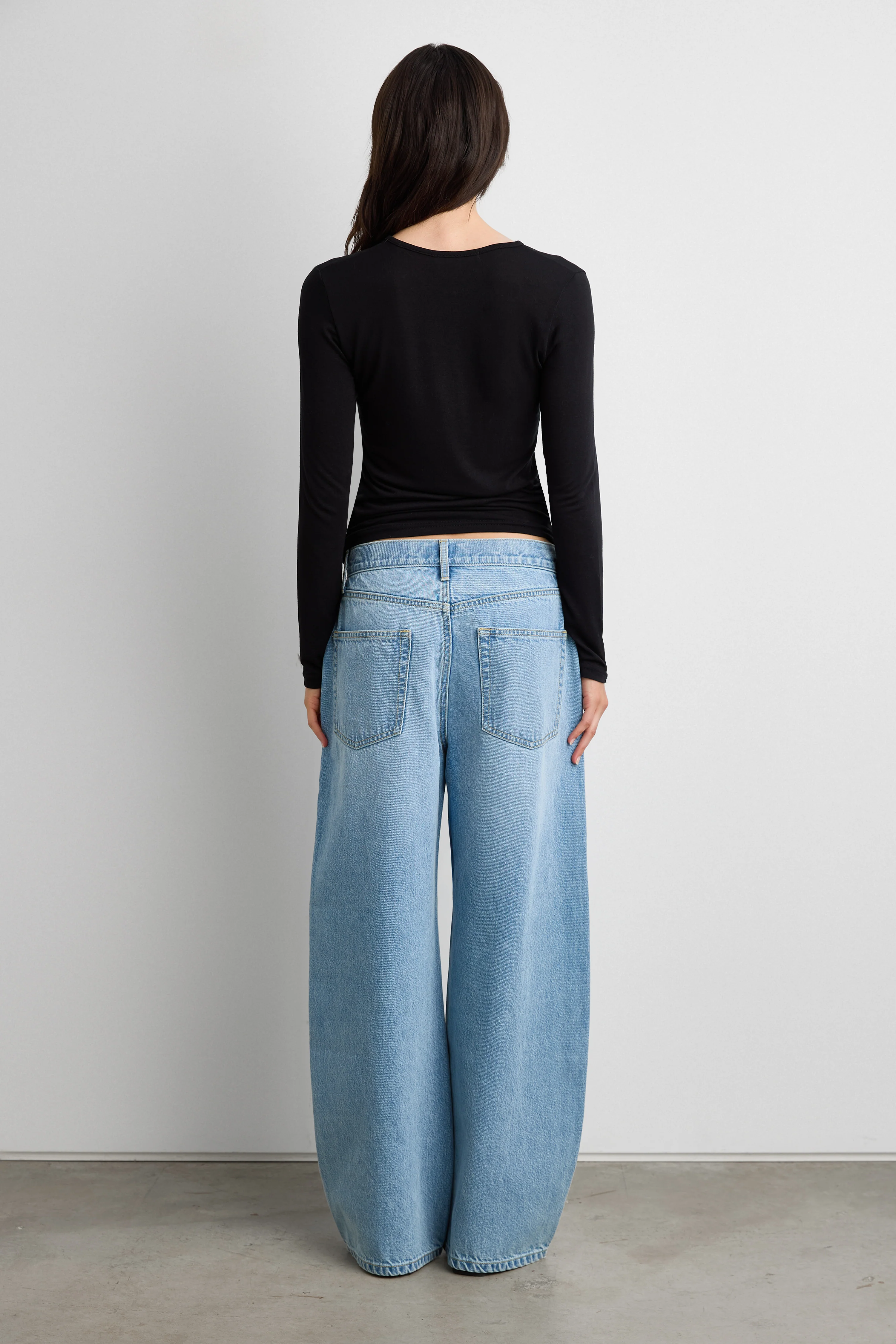 MID-RISE WIDE LEG JEAN WITH DRAWSTRING WAIST - Image 6