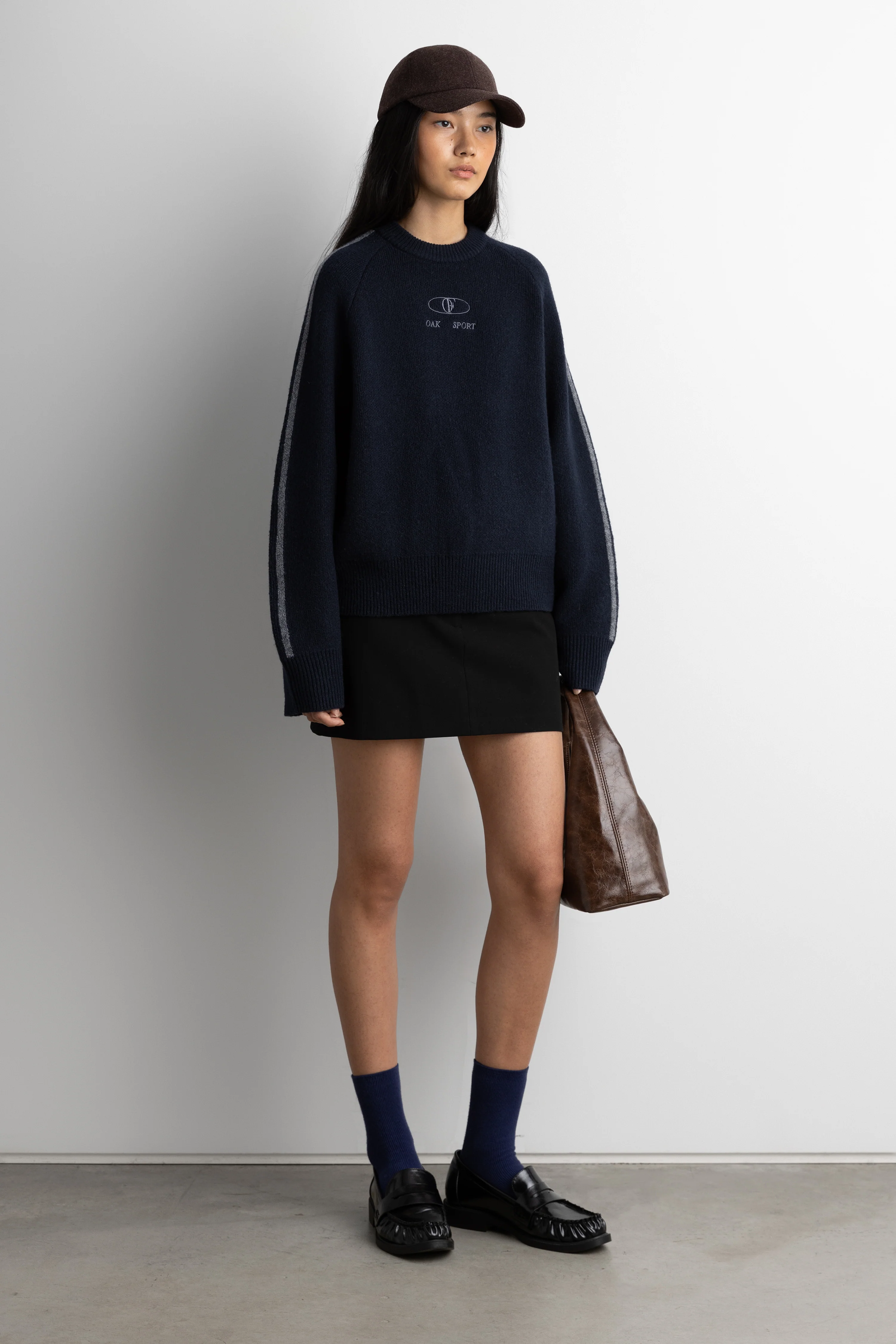 EMBROIDERED OAK SPORT SWEATER - Image 4