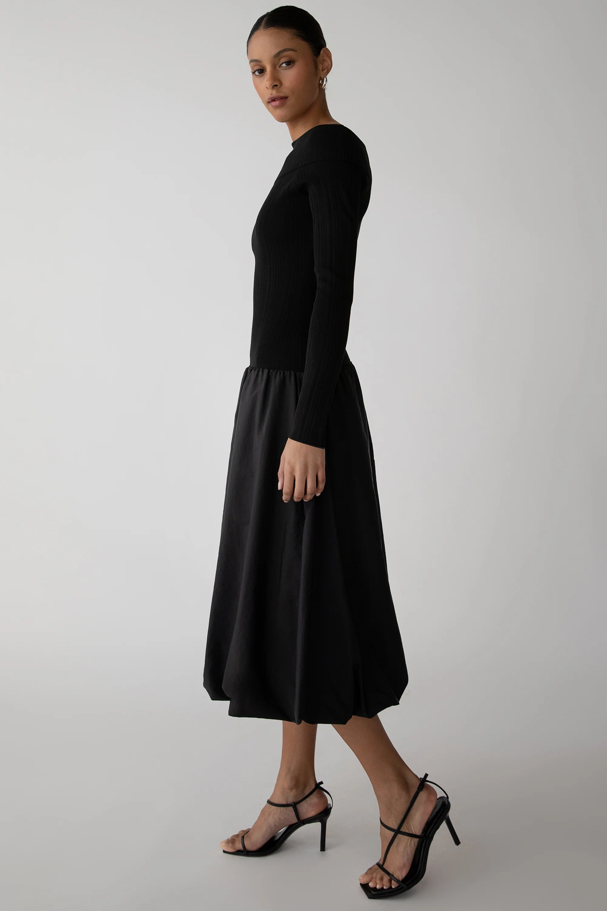 LONG SLEEVE OFF THE SHOULDER BUBBLE HEM MIDI DRESS - Image 4