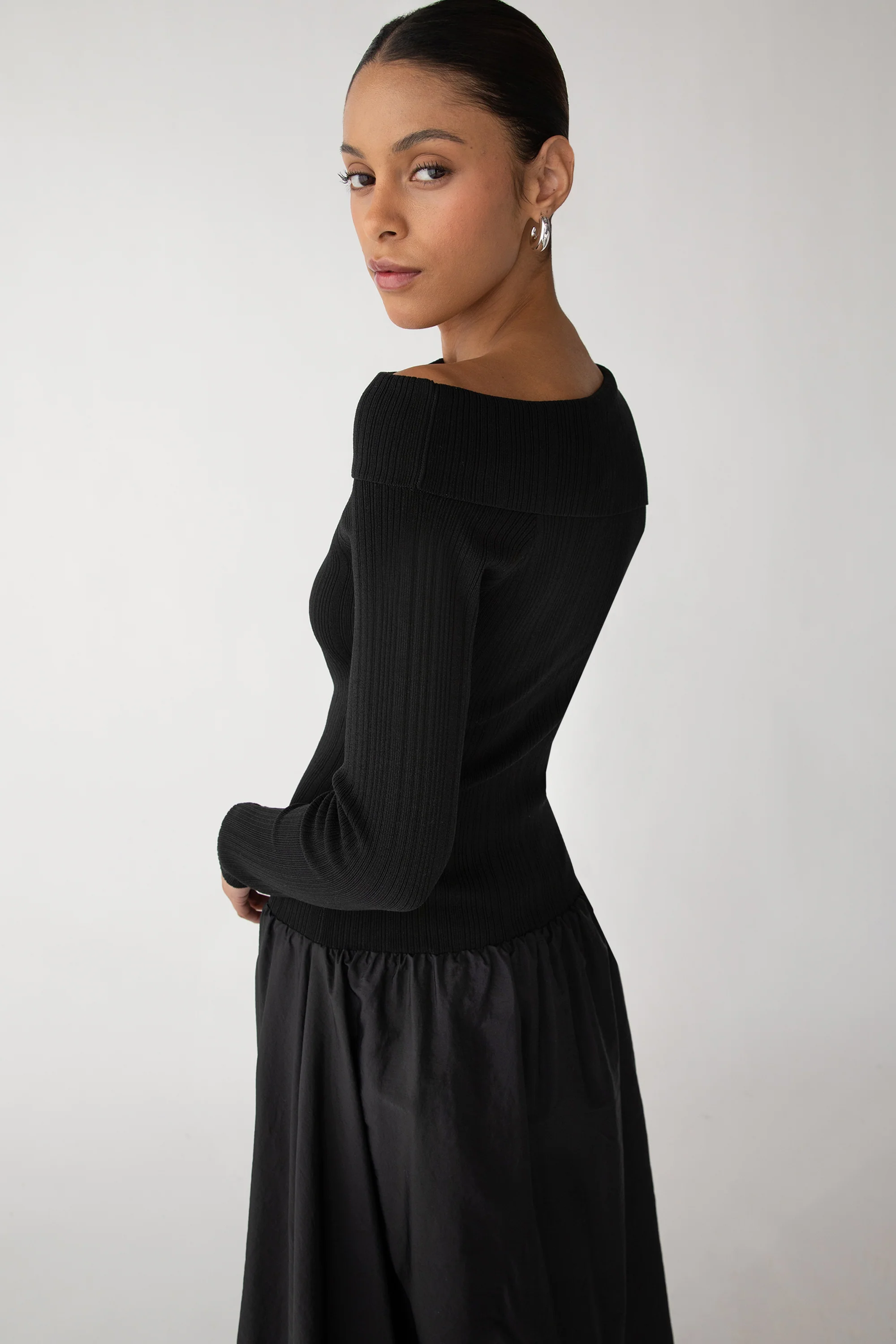 LONG SLEEVE OFF THE SHOULDER BUBBLE HEM MIDI DRESS - Image 6