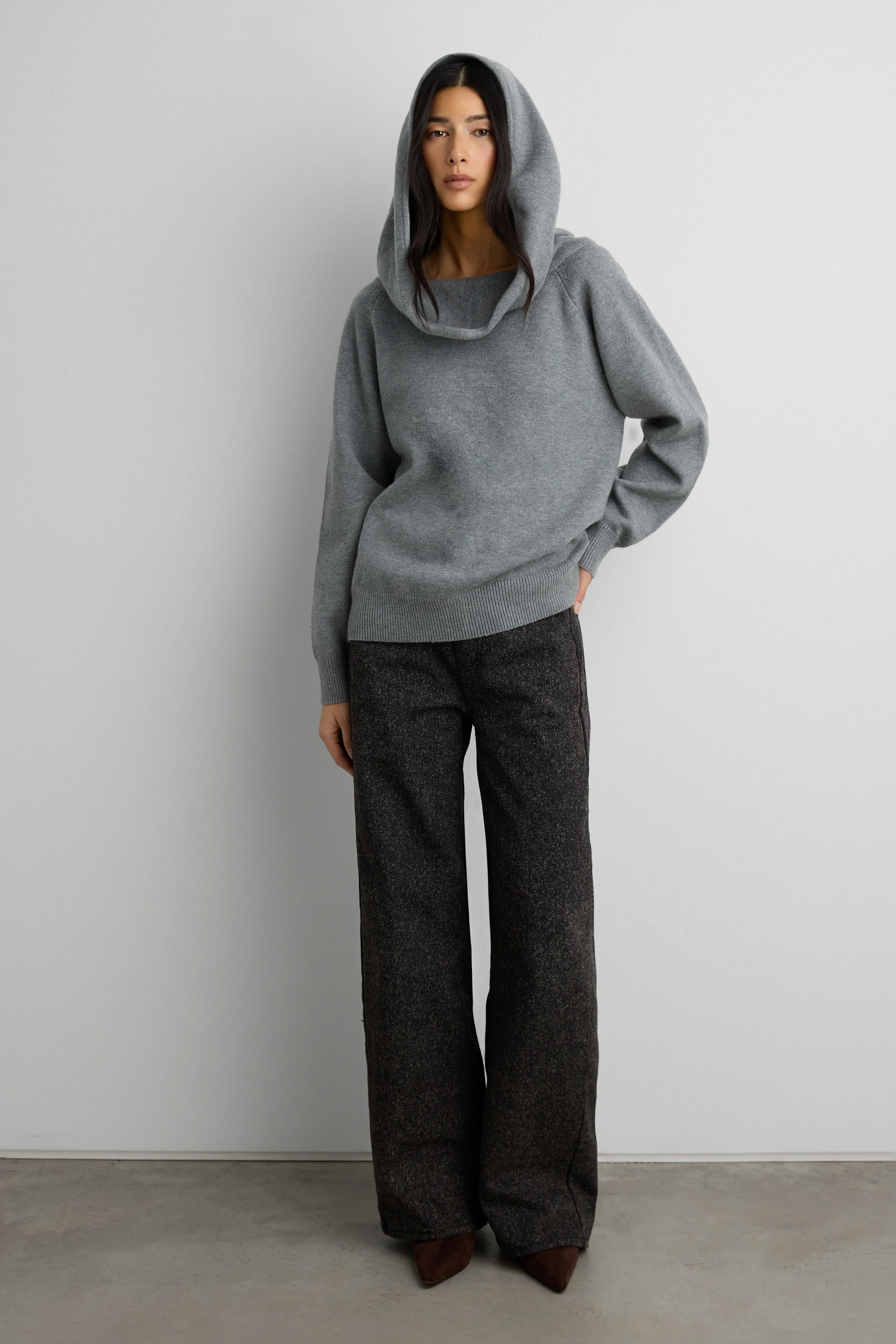 OFF THE SHOULDER SLOUCHY SWEATER HOODIE - Image 4