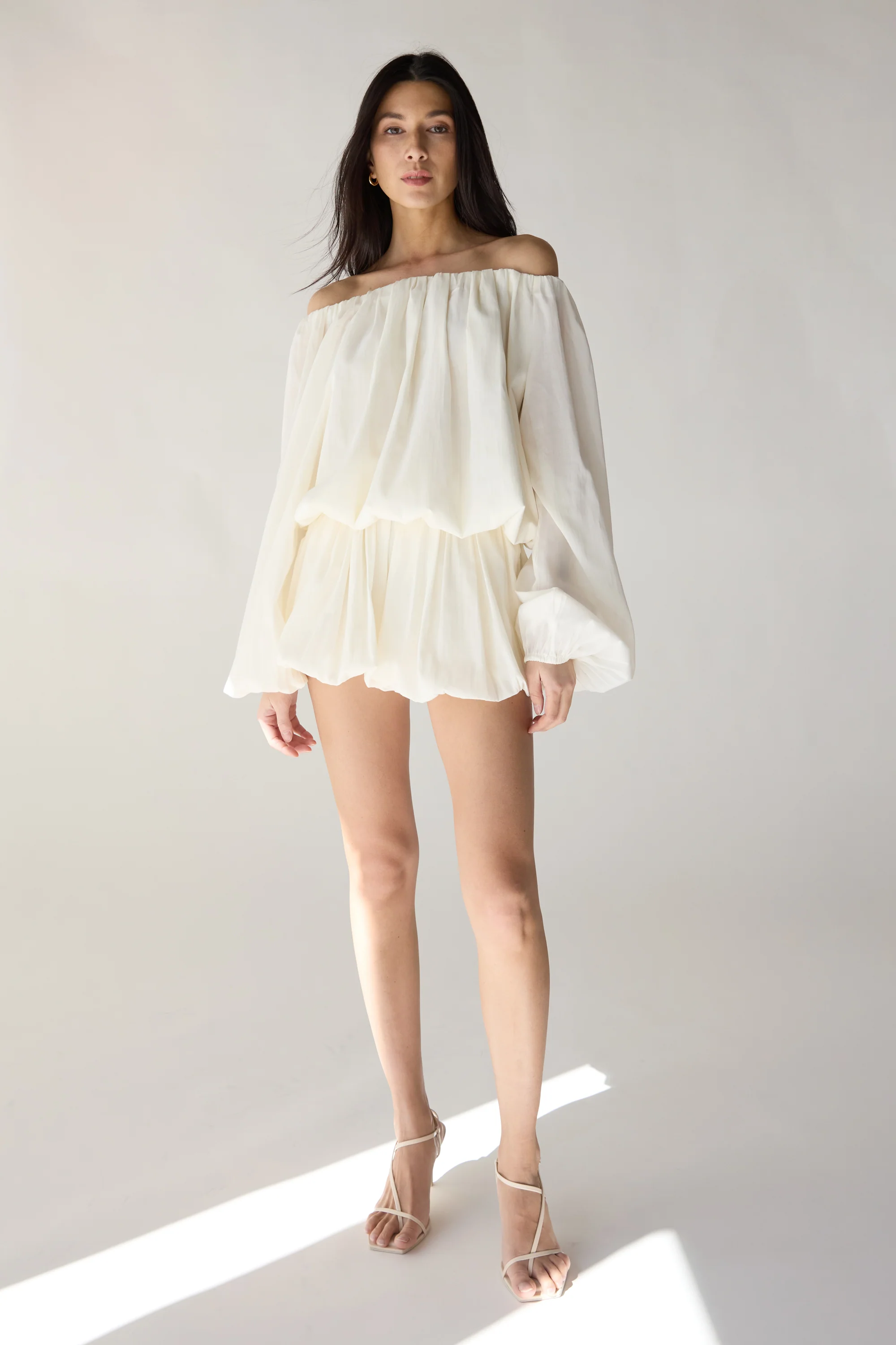 OFF THE SHOULDER TOP AND BALLOON SHORT SET - Image 2