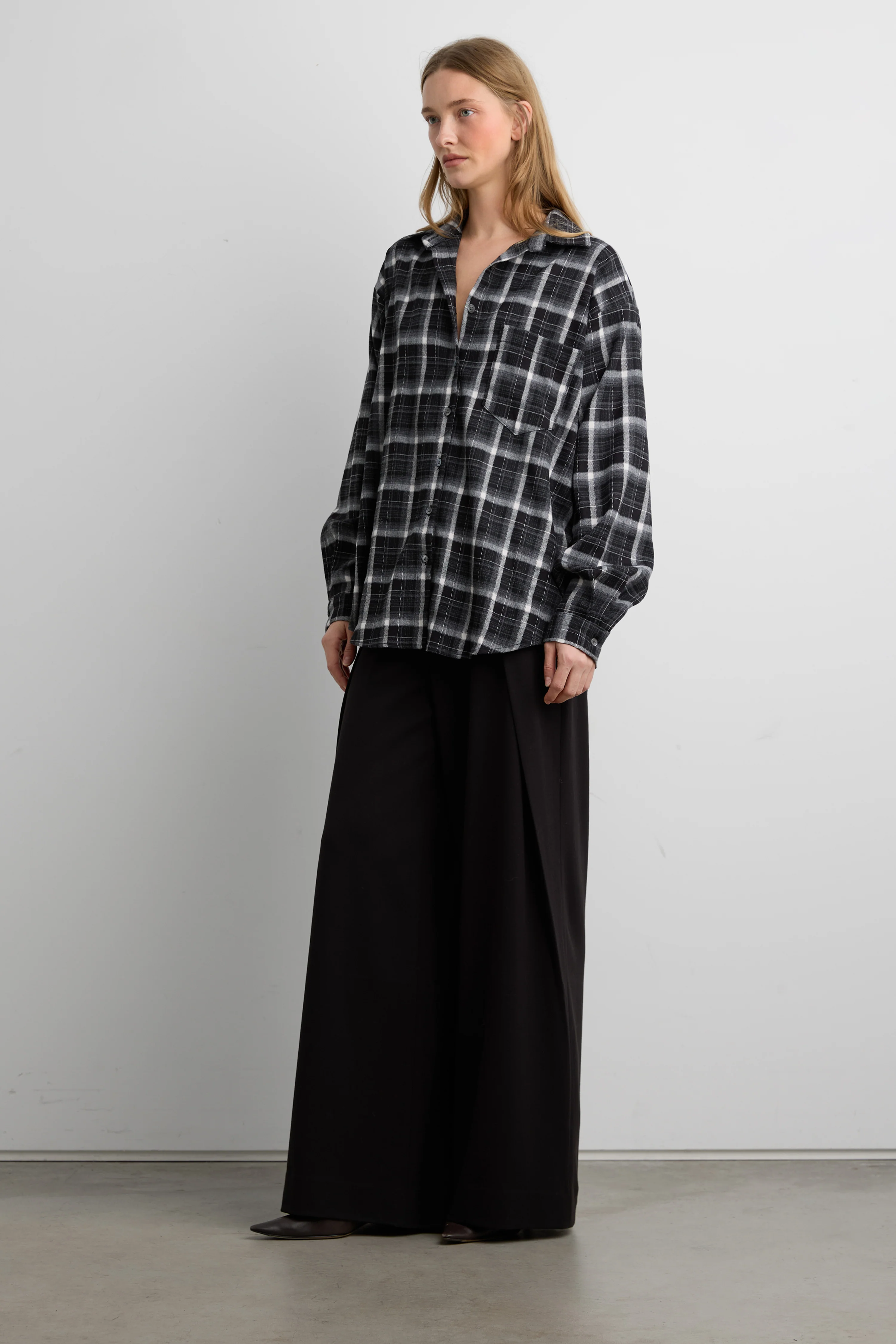 OVERSIZED FLANNEL PLAID SHIRT - Image 2