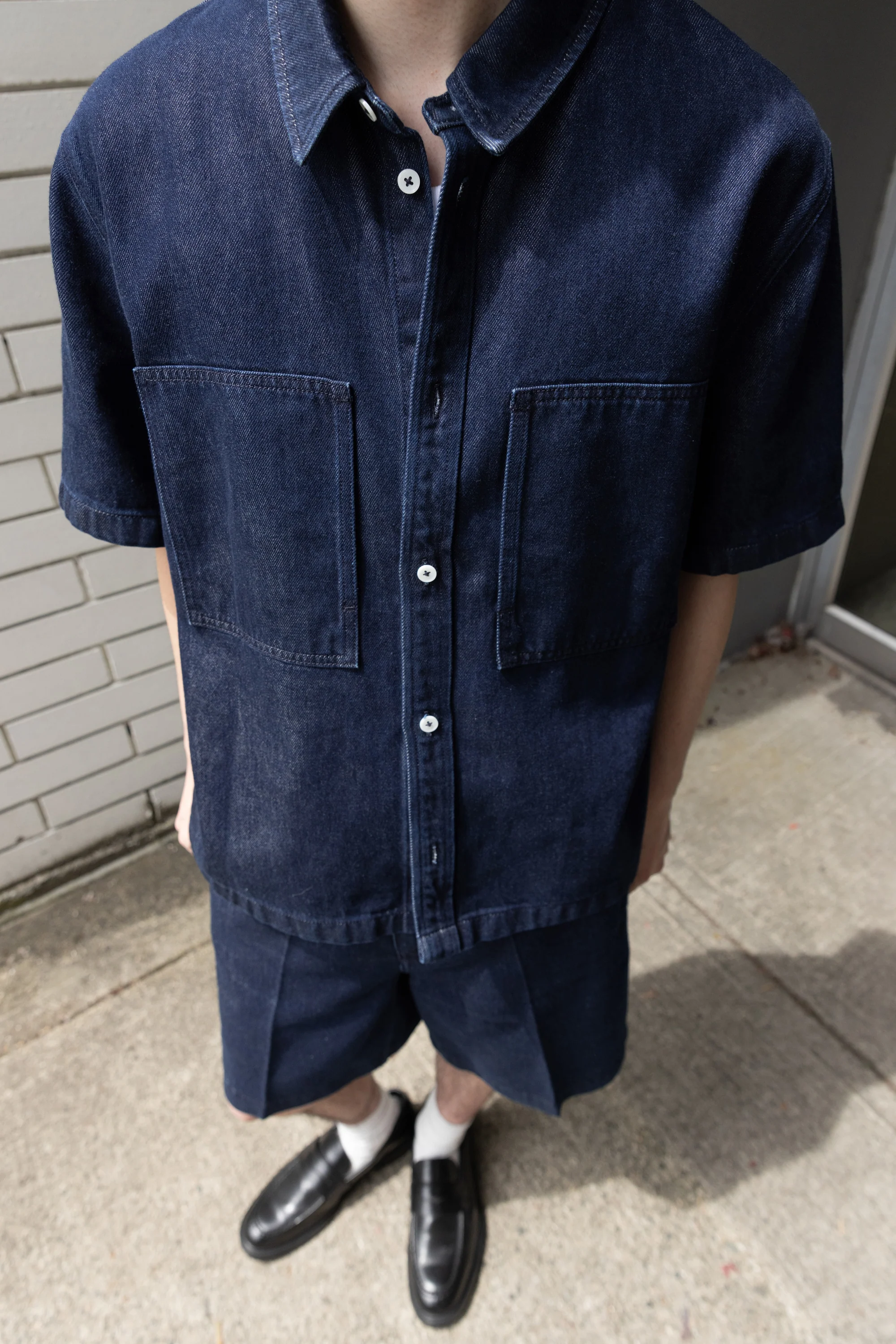 OVERSIZED SHORT SLEEVE DENIM SHIRT - Image 3