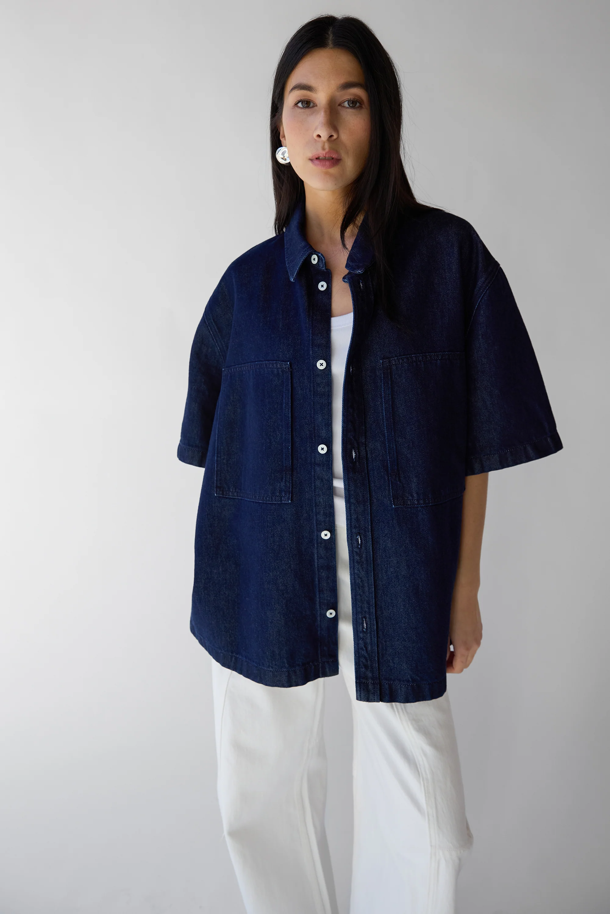 OVERSIZED SHORT SLEEVE DENIM SHIRT - Image 4