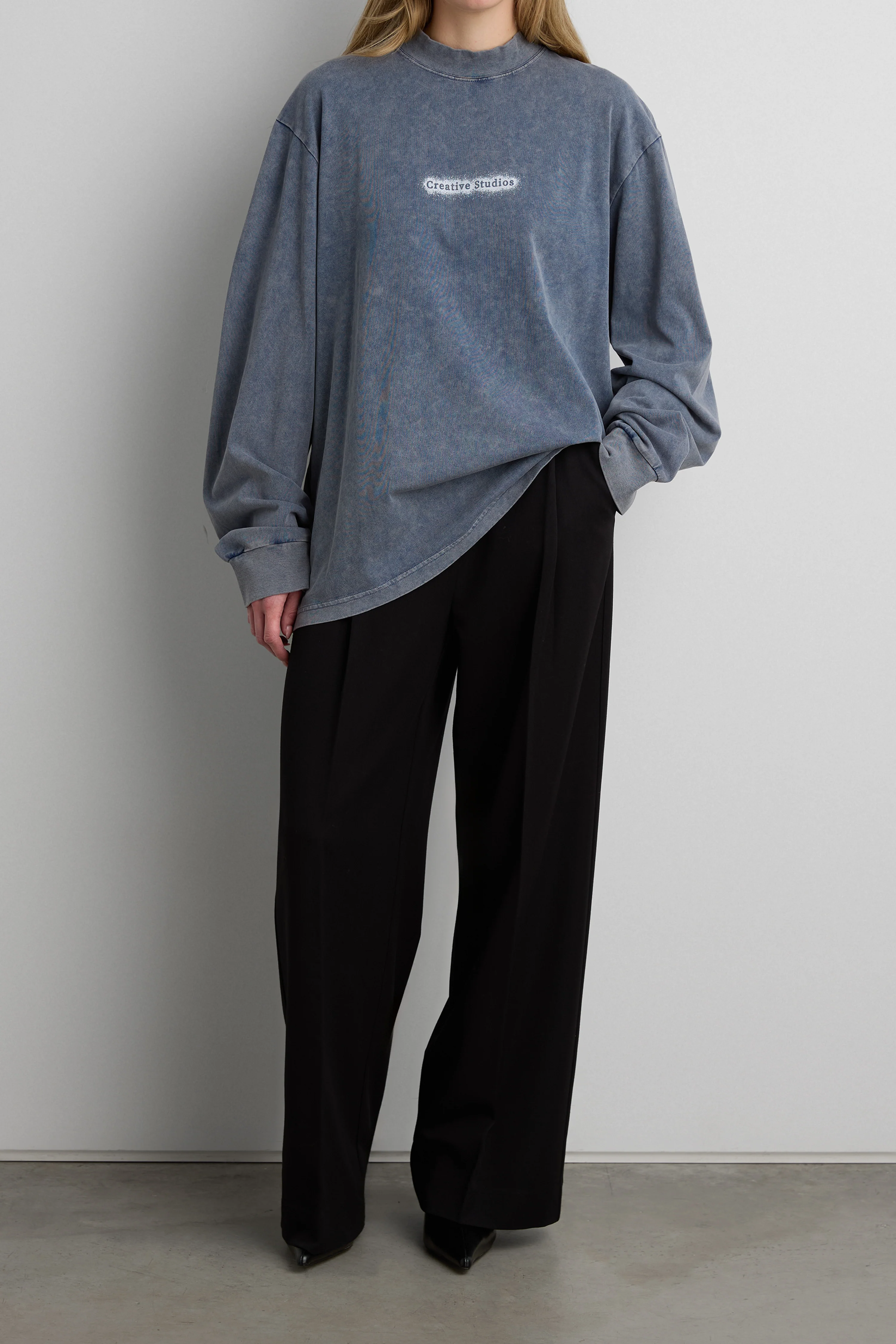 OVERSIZED SLOUCHY LONG SLEEVE GRAPHIC SWEATSHIRT - Image 4